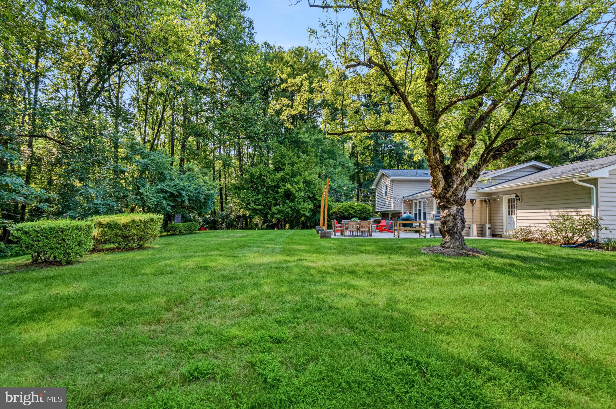 SHOUSE VILLAGE - Residential