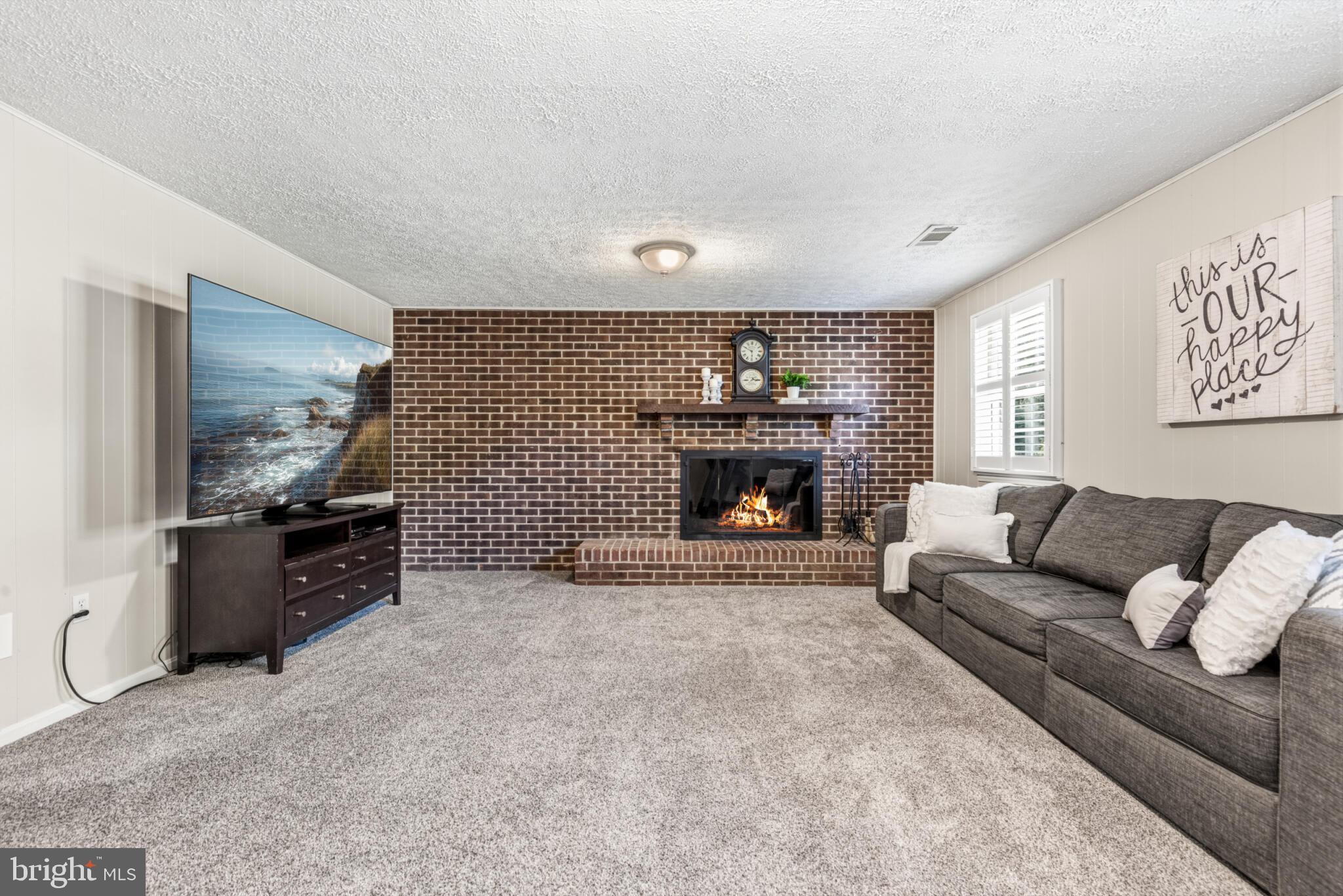 SHOUSE VILLAGE - Residential