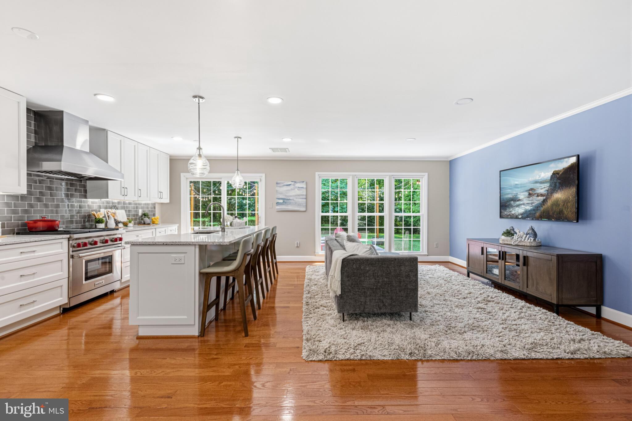 SHOUSE VILLAGE - Residential