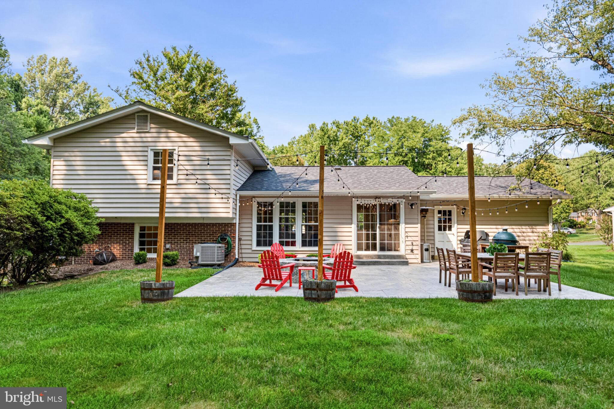 SHOUSE VILLAGE - Residential