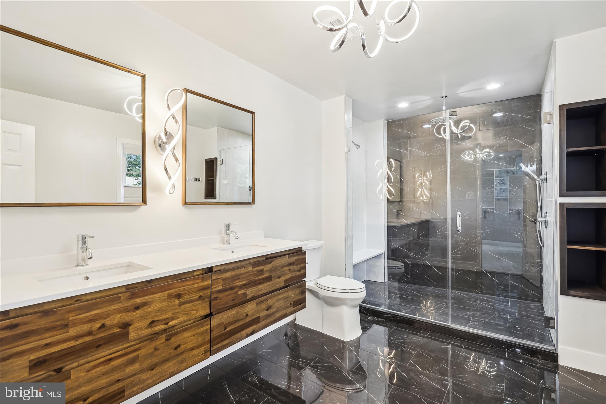 FOX MILL WOODS - Residential Lease
