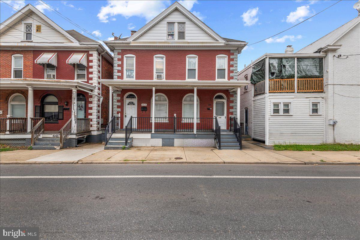 Very nicely maintained half double in Broadway area of North Mulberry Street. Great location adjacent to fairgrounds park. Owners have update the house nicely with LVP floors and nice colors. Updates to kitchen and bath make them more efficient. Washer and dryer were moved upstairs into what was third bedroom. can be relocated to basement to get third bedroom back into use, but that upstairs laundry is convenient!