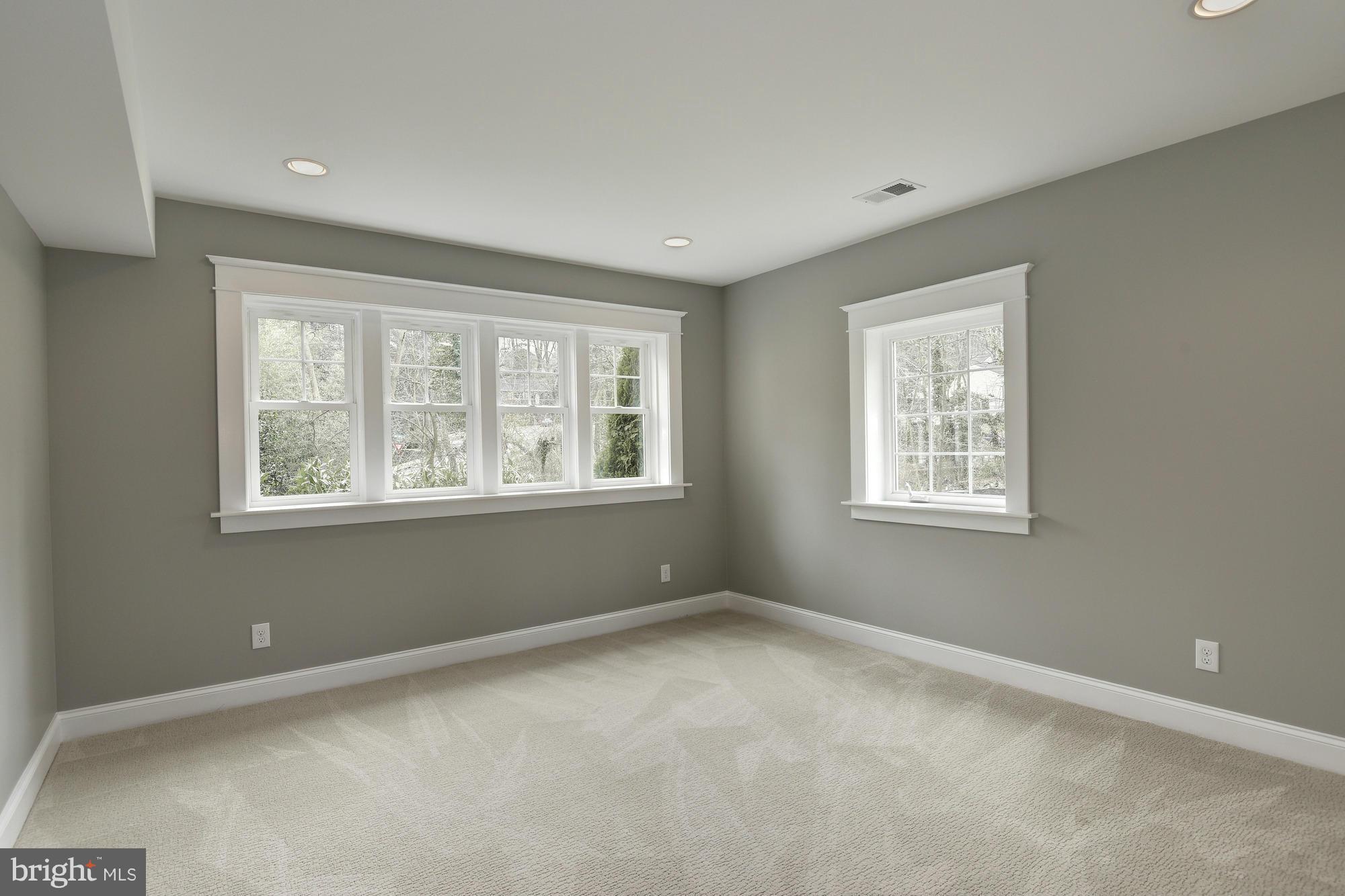 ROSEMONT - Residential