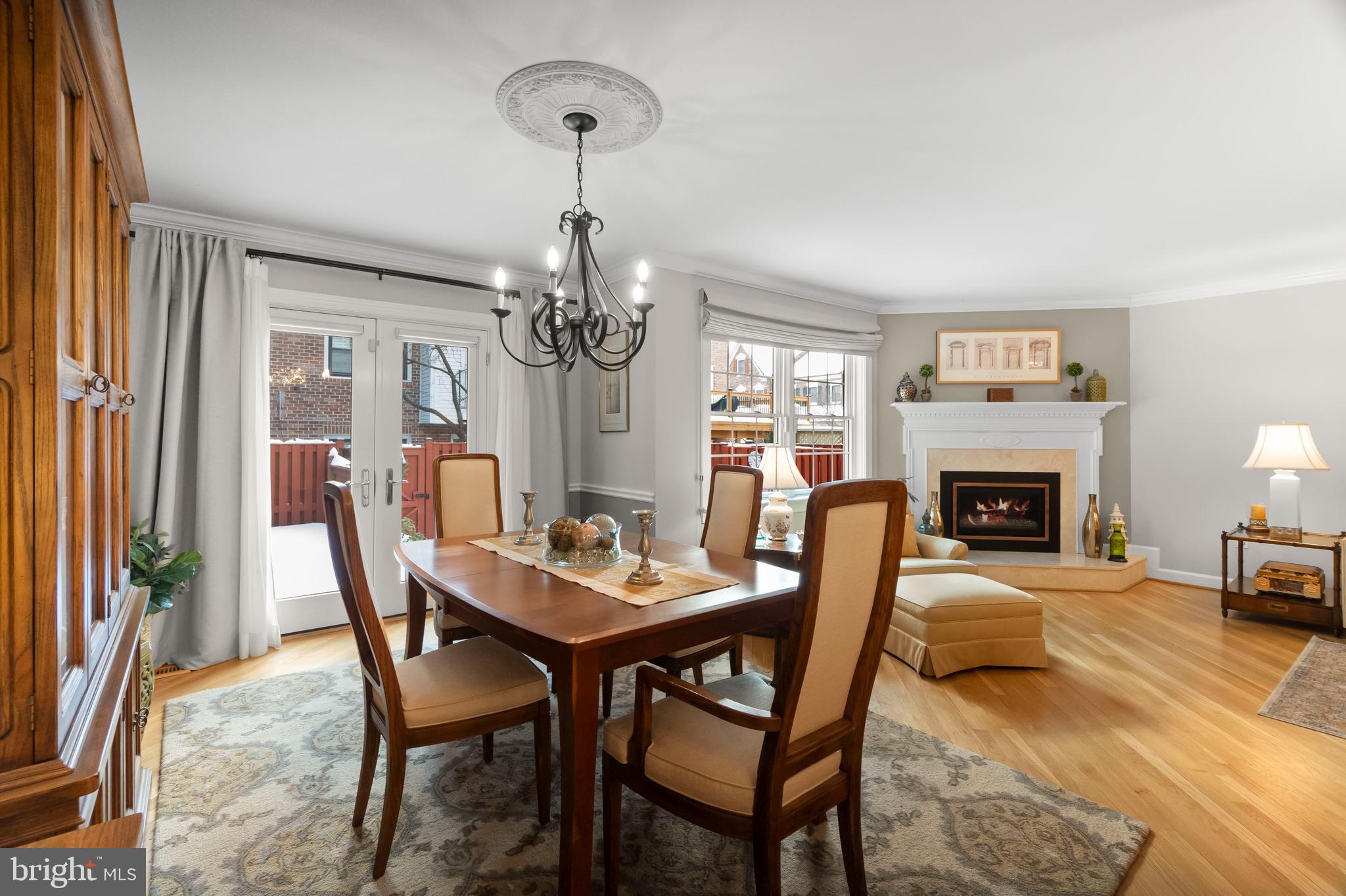 LANDMARK MEWS - Residential