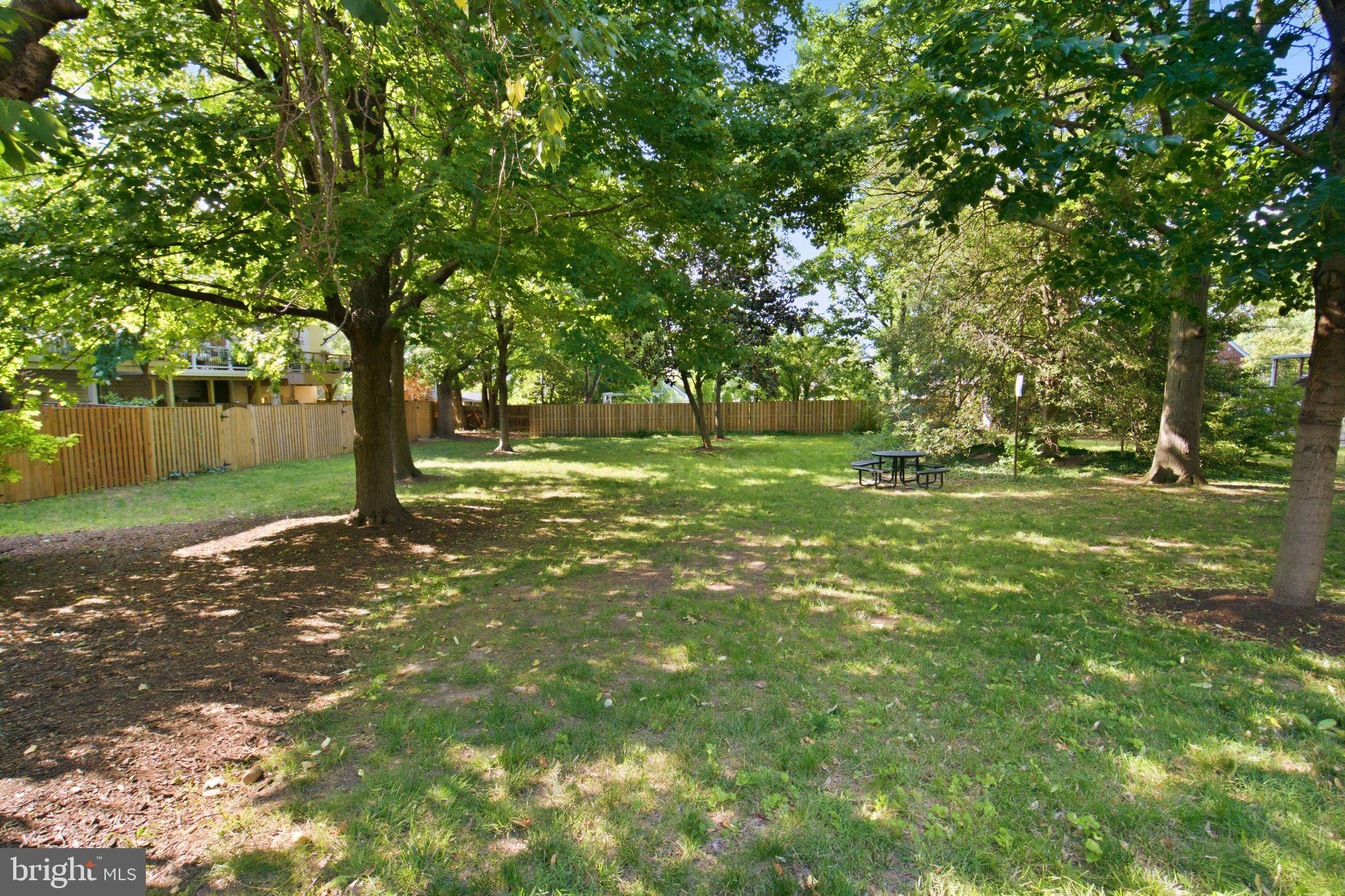 ADAMS COURT - Residential