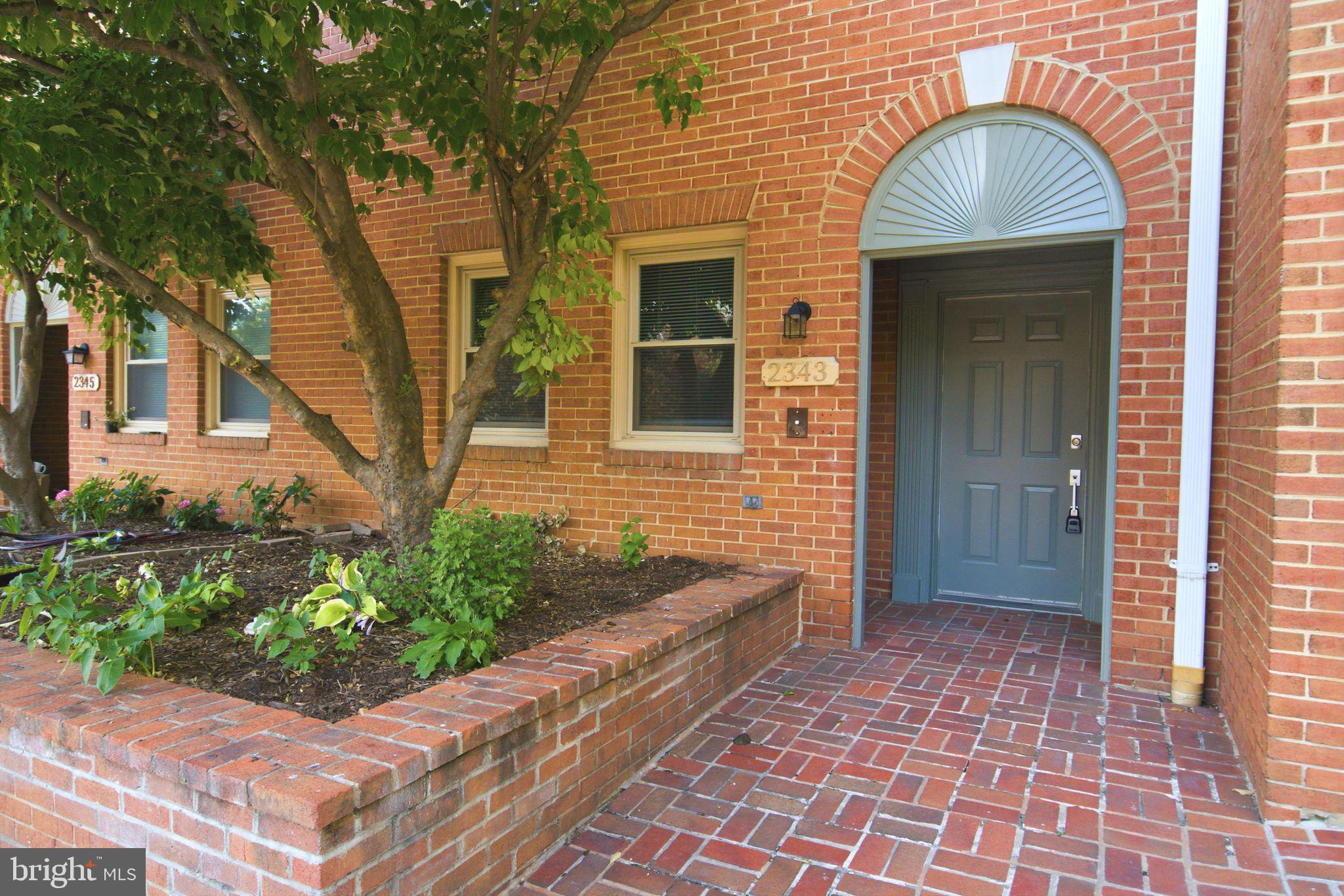 ADAMS COURT - Residential