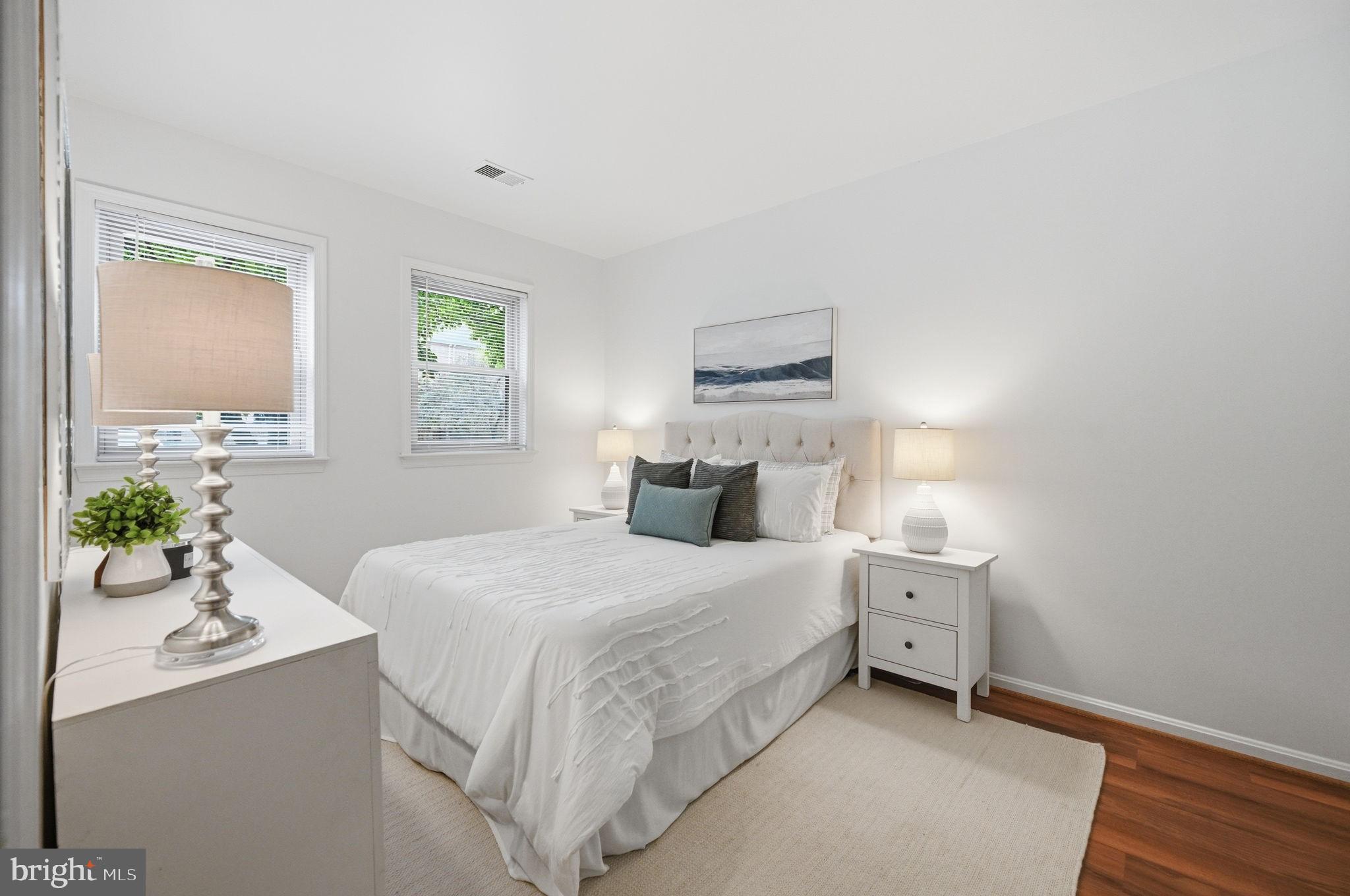 ADAMS COURT - Residential