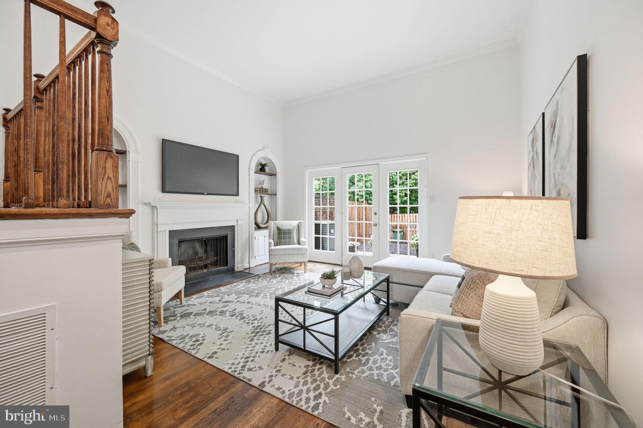 ADAMS COURT - Residential