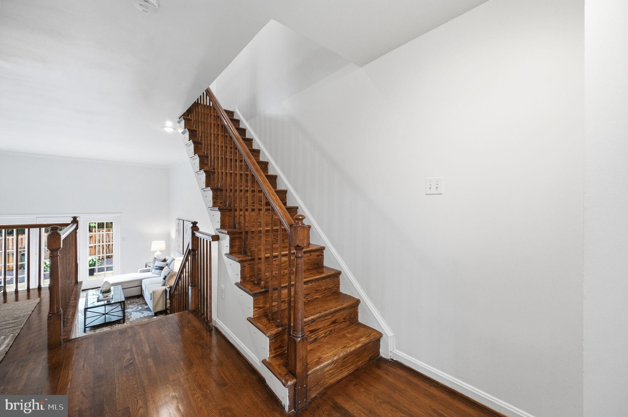 ADAMS COURT - Residential