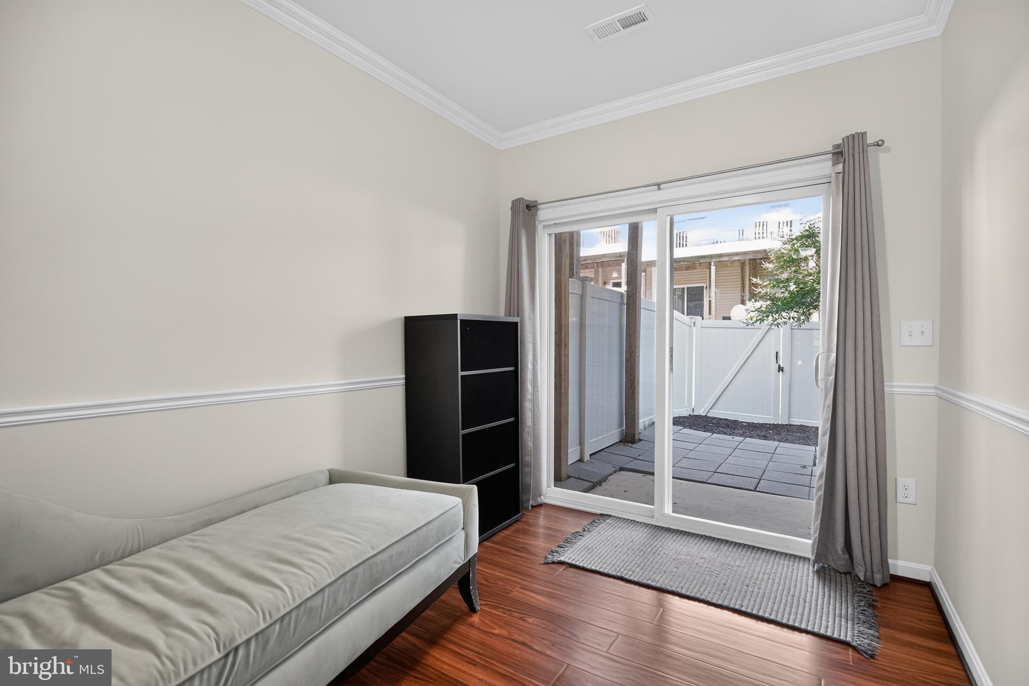 SAN FRANCISCO BY THE BAY - Residential