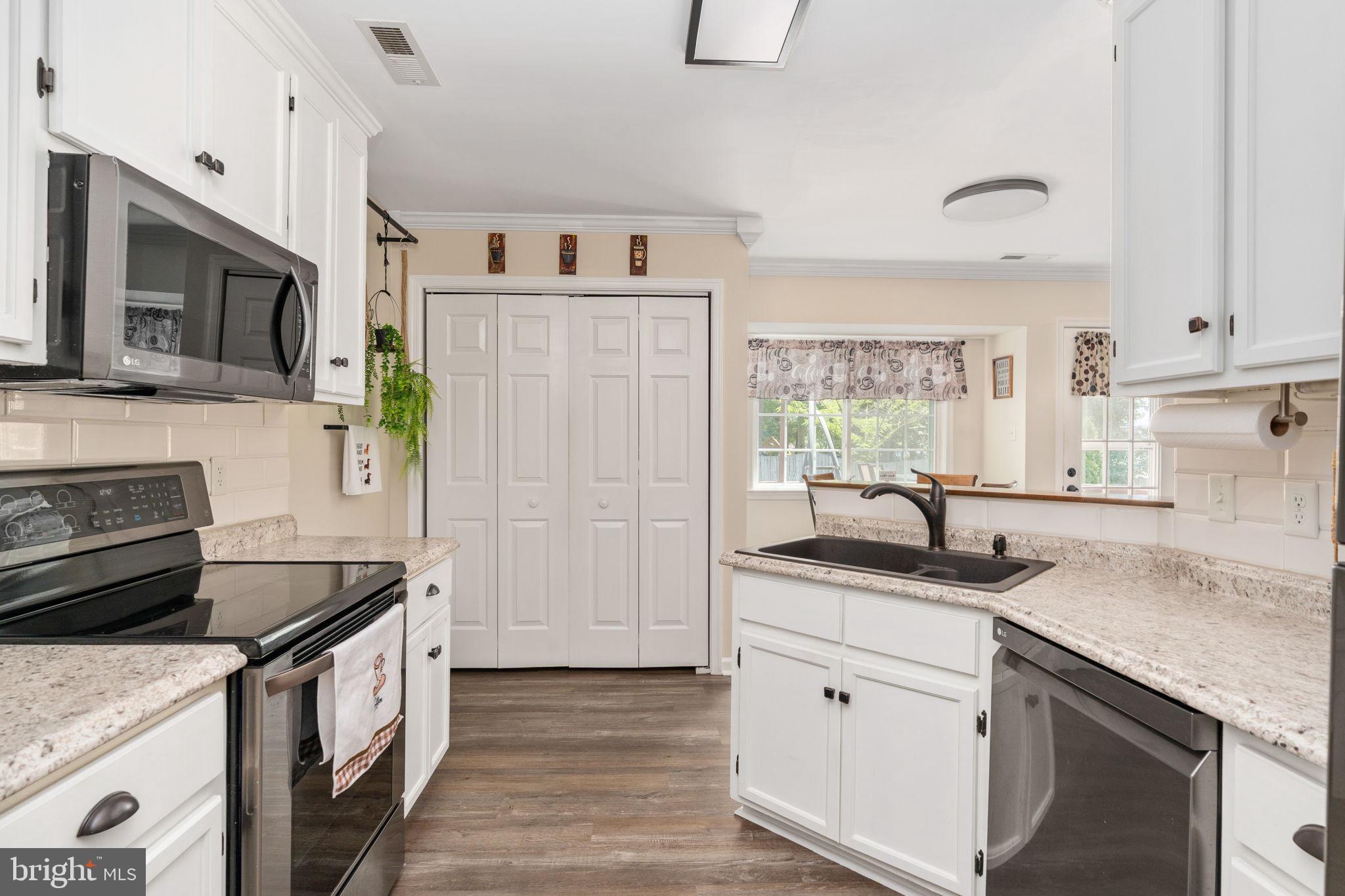 OAK TERRACE - Residential