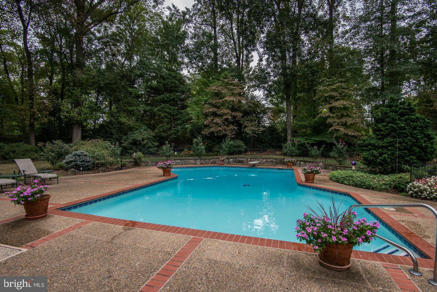 SUMMERWOOD - Residential
