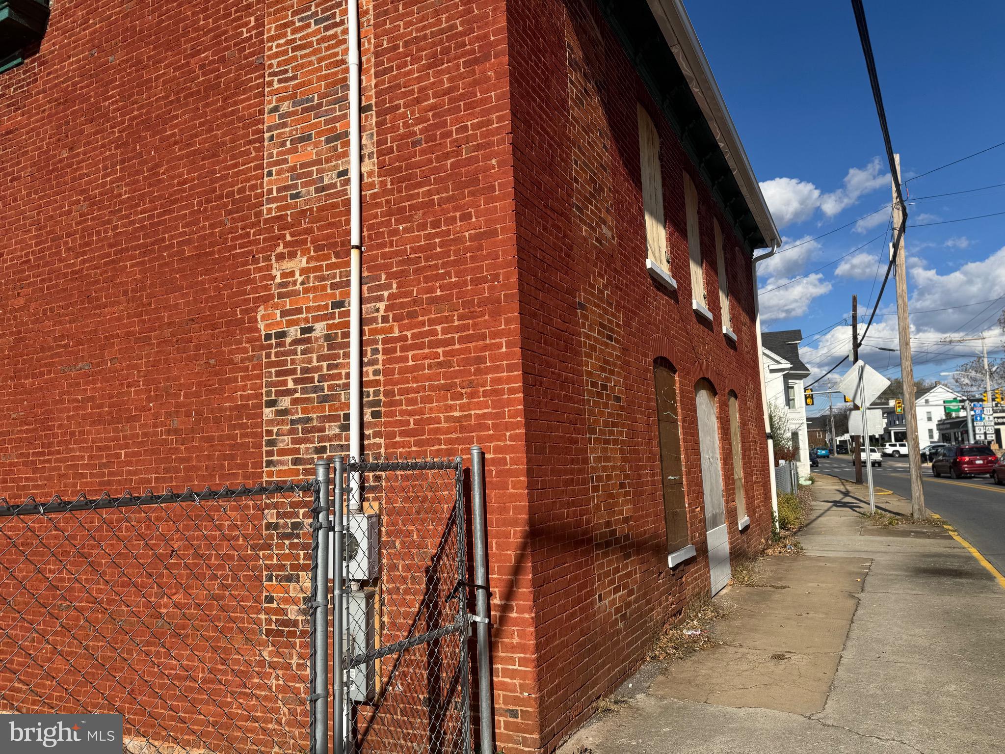 MARTINSBURG - Commercial Sale