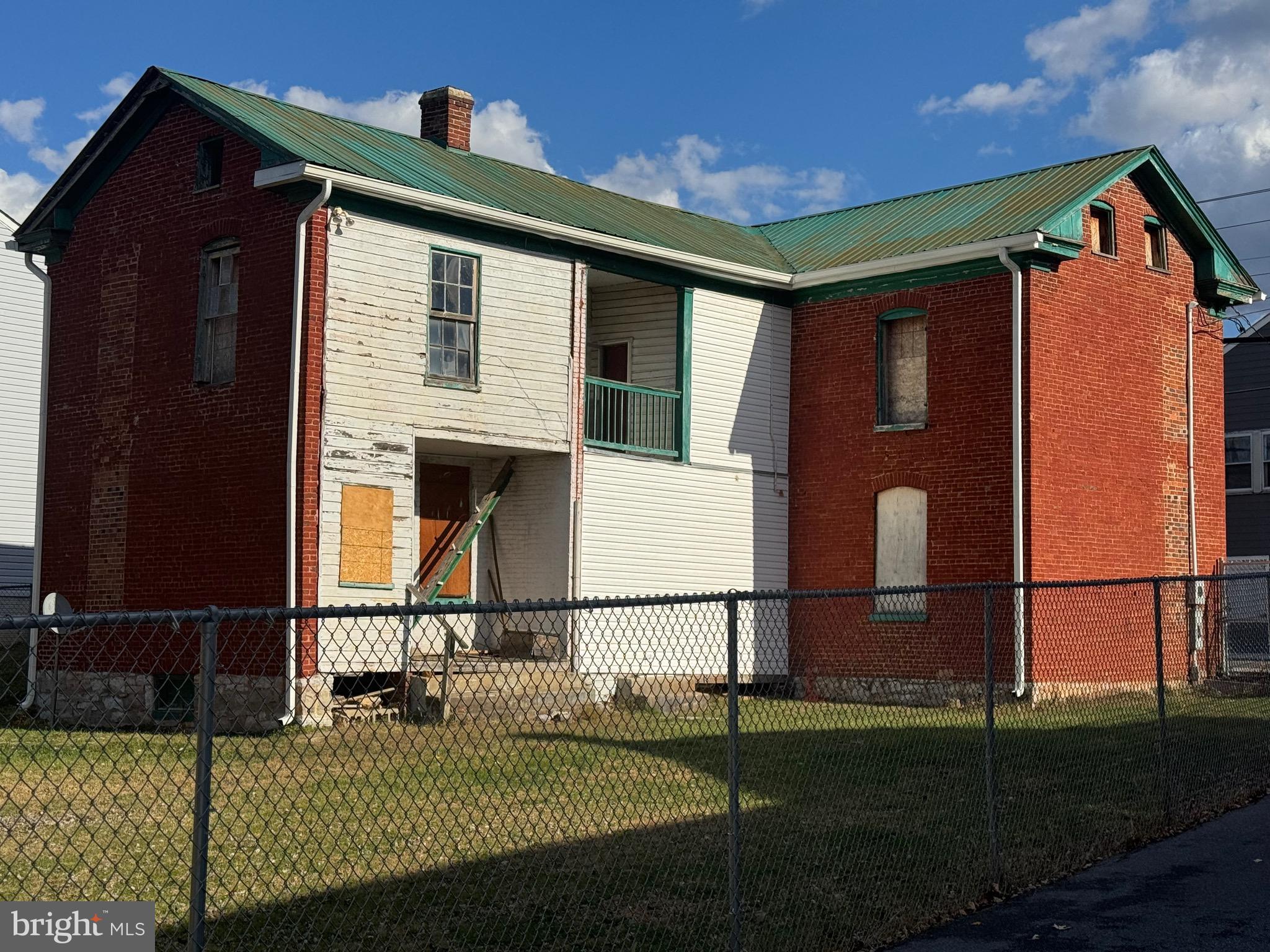 MARTINSBURG - Commercial Sale