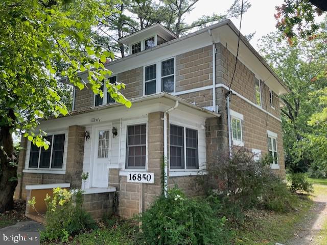 FANTASTIC OPPORTUNITY TO HAVE YOUR OWN BUSINESS. Close to Shady Grove road, RTE 200, Rte 270. Red line metro station and walk to Amtrak stop. Property zoning allows for LIGHT MANUFACTURING, NURSERY, CHURCH, MEDICAL, DENTAL AND HEALTH CARE PRACTICES,  VEHICLE SALES AND REPAIRS, SELF STORAGE.AND DAY CARE.  THE HOUSE CAN BE USED AS OFFICES AS -IS, BUT IN GREAT SHAPE.
The property has natural gas, electric, public water and sewer.