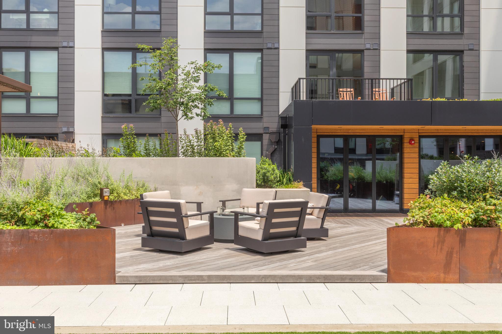 FALLS CHURCH CITY - Residential