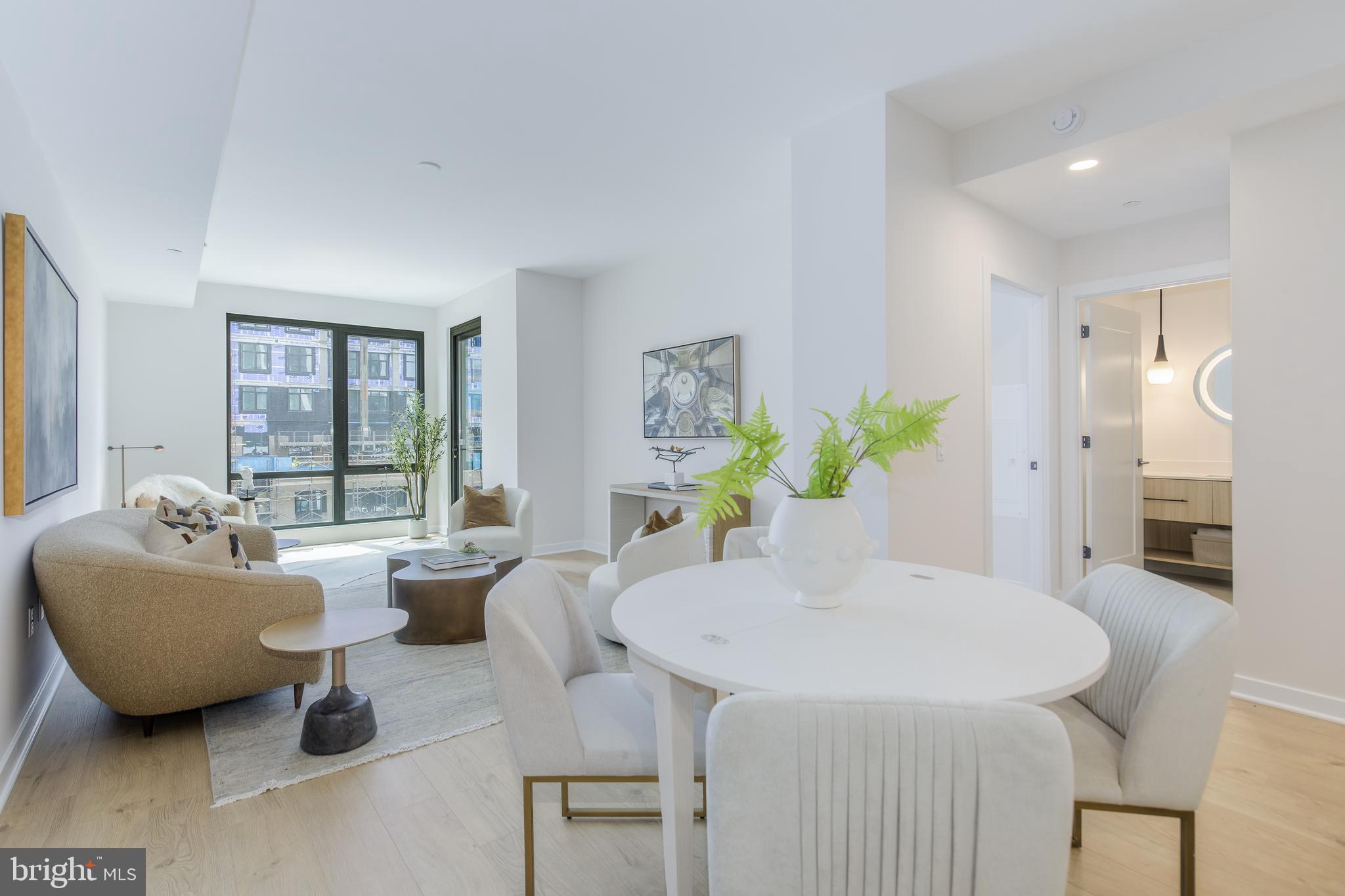 FALLS CHURCH CITY - Residential