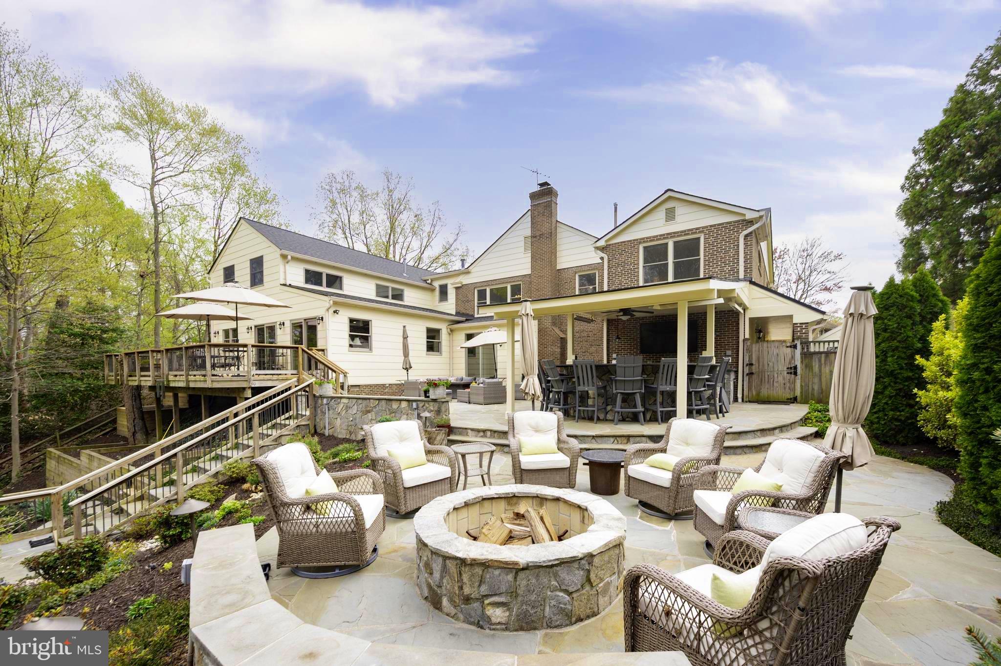 WAYNEWOOD - Residential