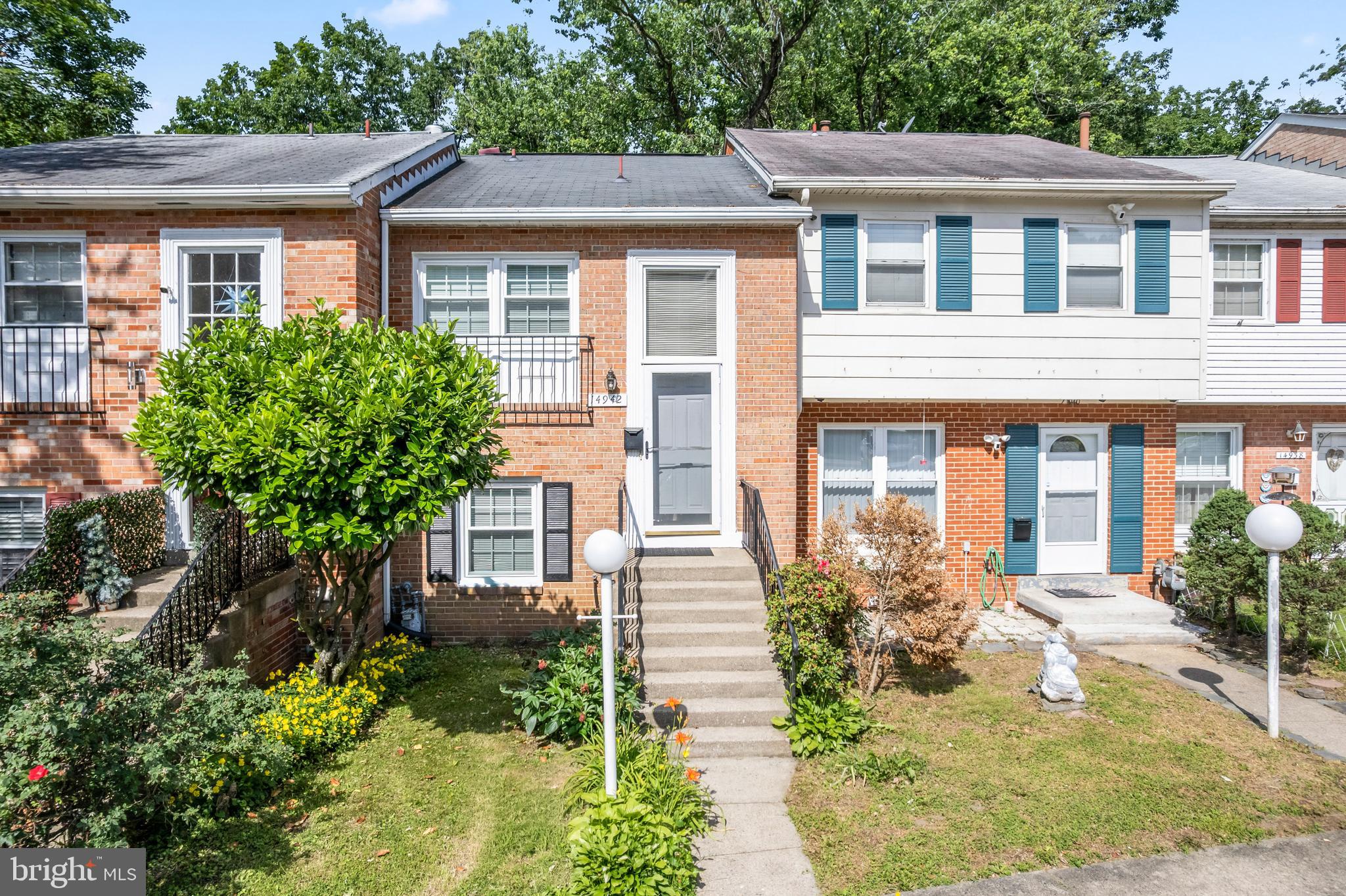**OPEN HOUSE 7/11/2026(SAT) 1-3PM **PARKING SPACE #14942/#14942 ****CLOSE TO I-95 /RT.1/POTOMAC MILL SHOPPING CENTER(DALE BLVD +ASHDALE) ***GREAT LOCATION(BACKING TREELINE VIEW) ***GREAT INVESTMENT PROPERTY !!!***BEAUTIFUL PATIO, ***UPDATED REFRIGERATOR .***NEW OVEN & RANGE***, GRANITE COUNTER TOP WITH BACK SPLASH IN KITCHEN*** UPDATED BATHROOM *** CEILING FANS  ****** FENCED BACK YARD **BACKING TREE LINE VIEW ** 2 ASSIGNED PARKING SPACES*** NEW LVP 2 LEVELS(2025) & NEW CARPET ON STAIRS(2025) ***NEW WINDOWS ****UPDATED BATHROOM ***(SHED AND FENCE SOLD AS-IS)
