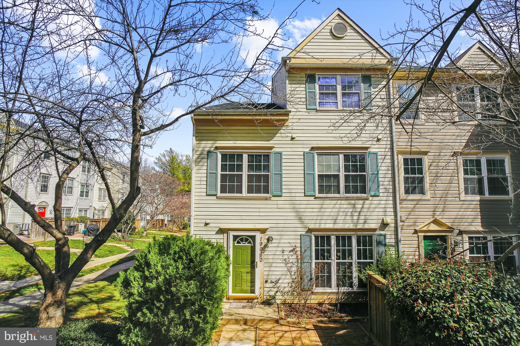 Great opportunity. This courtyard-facing end-unit home has LVT wood floors on all levels, skylights over an open two-story staircase, a living room fireplace, end-unit windows in the dining room and upper floors, a second-floor laundry with two bedrooms, and a top-level primary bedroom with an en-suite bath. Click the Virtual Tour for the floor. The roof was replaced in 2024, and leaf gutter guards are in place. All polybutylene pipes were replaced within the last seven years. 
All appliances are conveyed as is with no warranty.   THE SELLER HAS SET AN OFFER DEADLINE OF 6:00 PM TOMORROW, SATURDAY, APRIL 5TH. THE SELLER RESERVES THE RIGHT TO ACCEPT AN OFFER AT ANYTIME BEFORE THE DEADLINE.