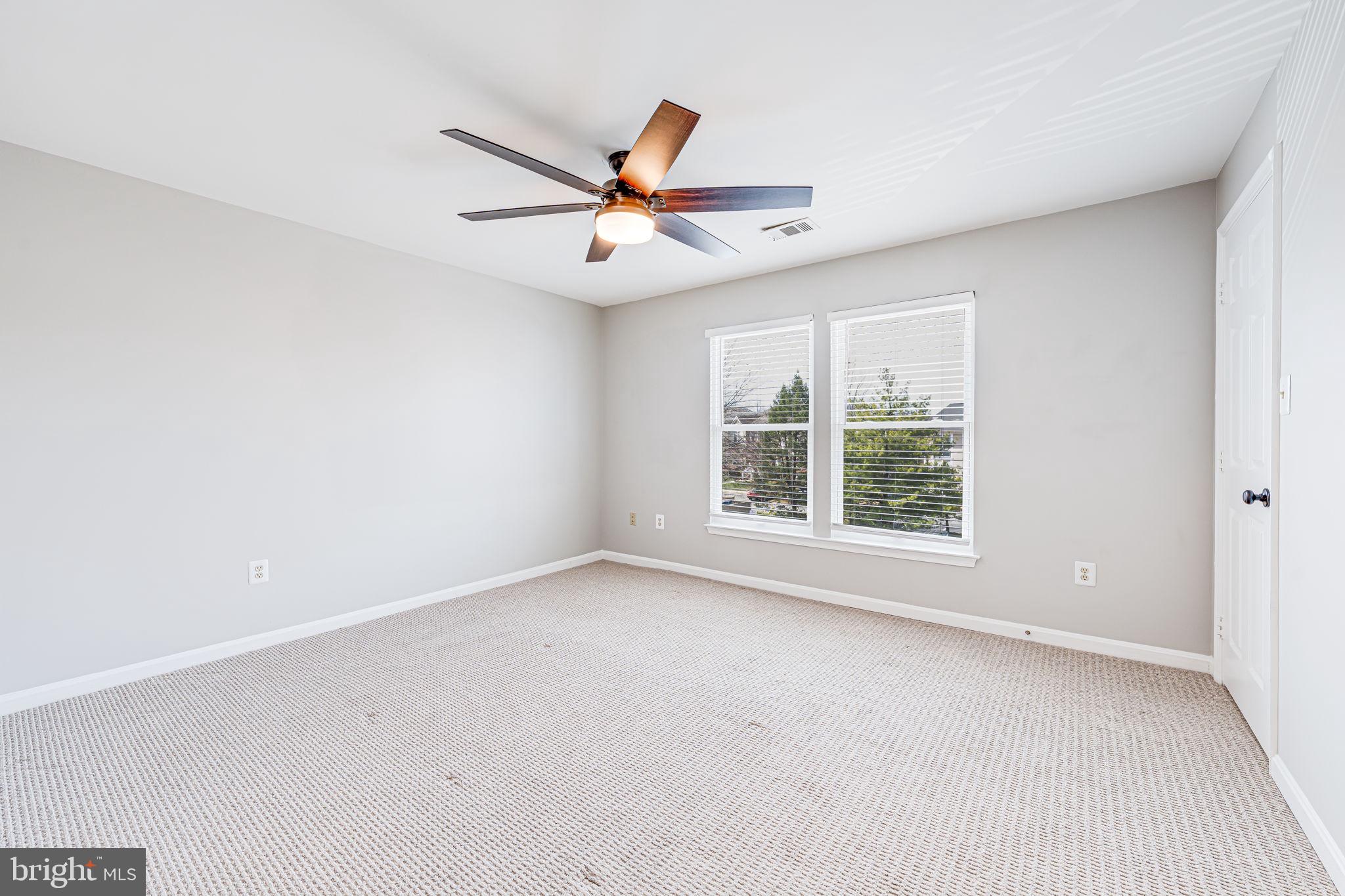 ASHBURN VILLAGE - Residential Lease