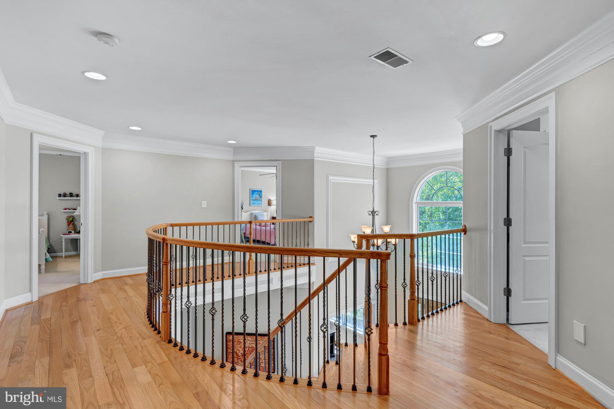 TYSONS ESTATES - Residential