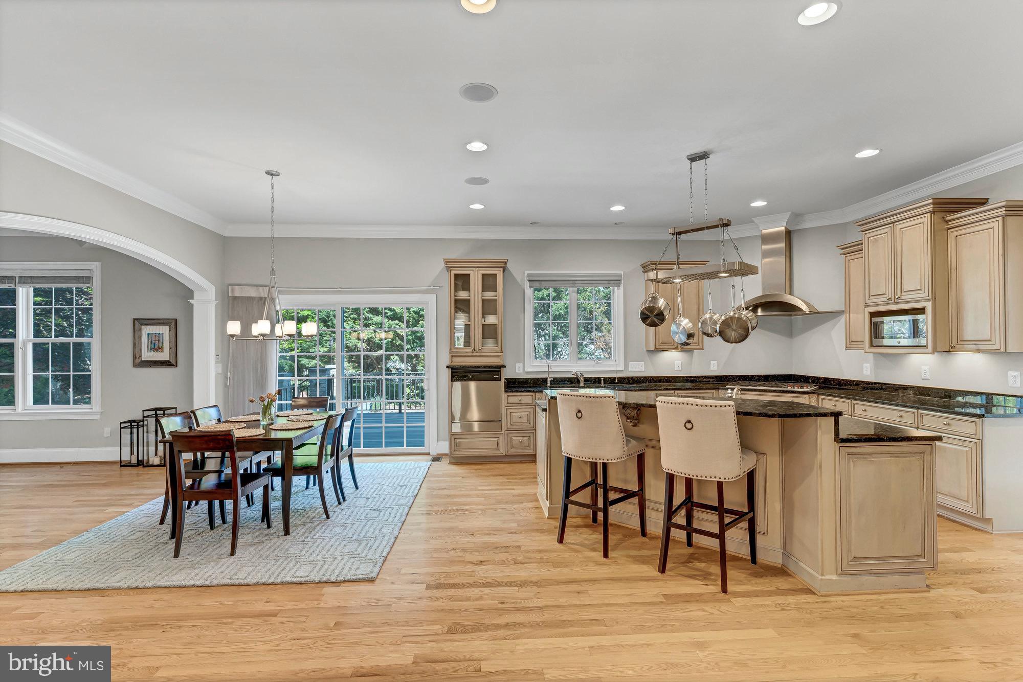 TYSONS ESTATES - Residential