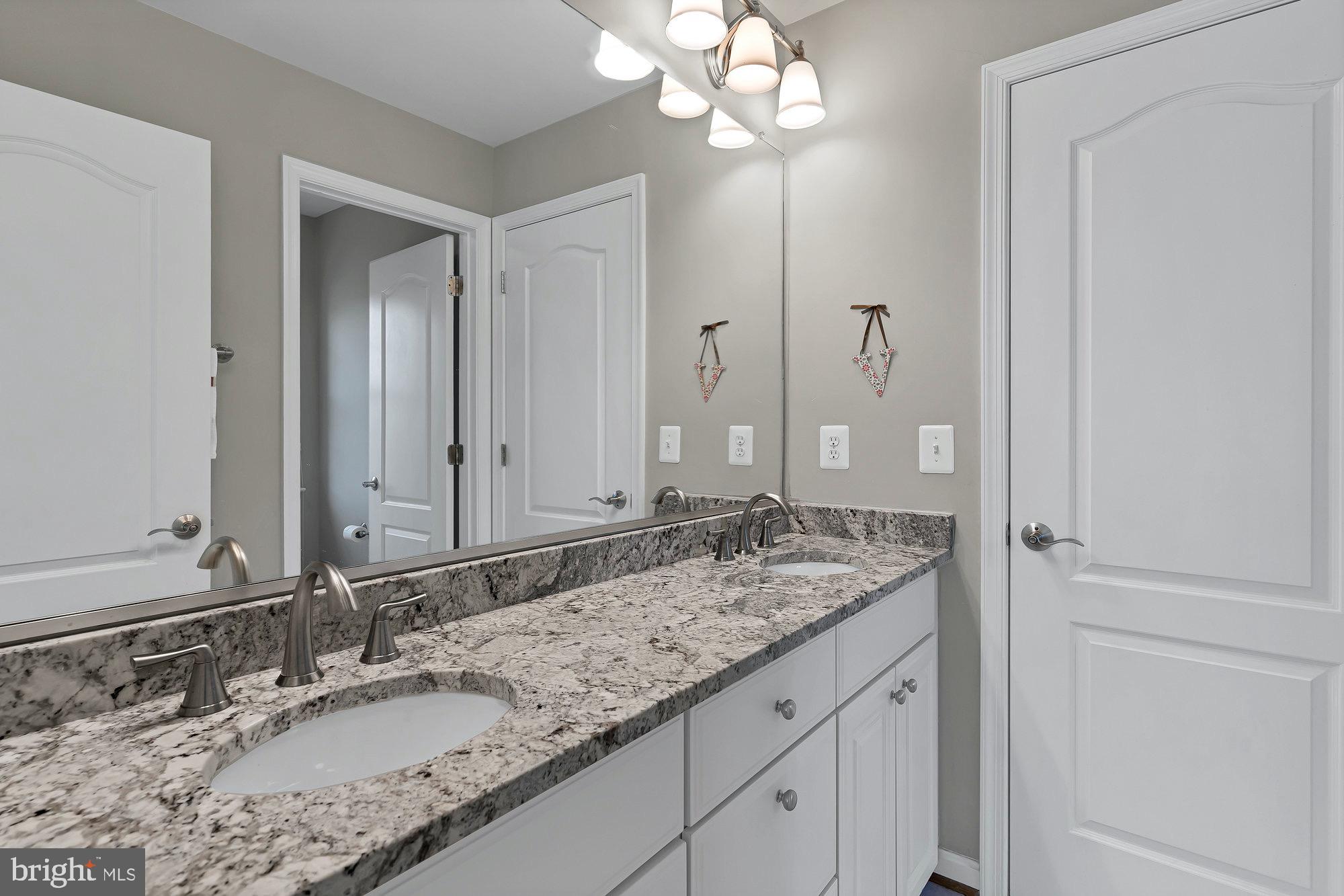 TYSONS ESTATES - Residential