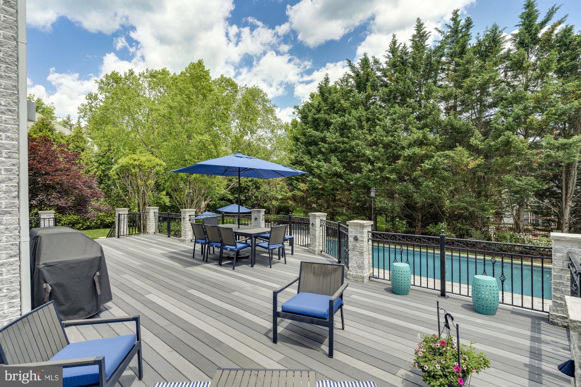 TYSONS ESTATES - Residential