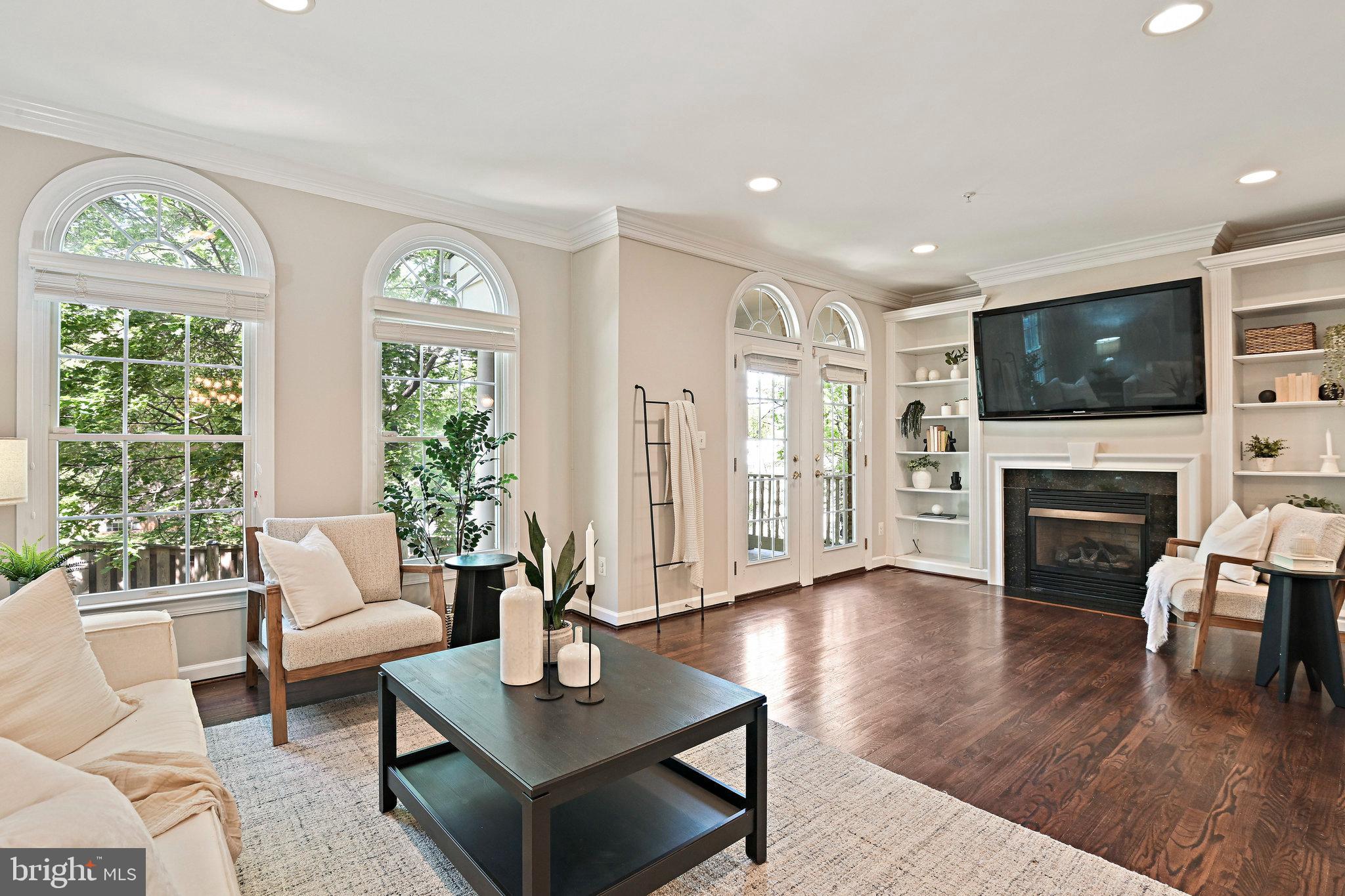 MCLEAN PLACE TOWNHOME - Residential Lease