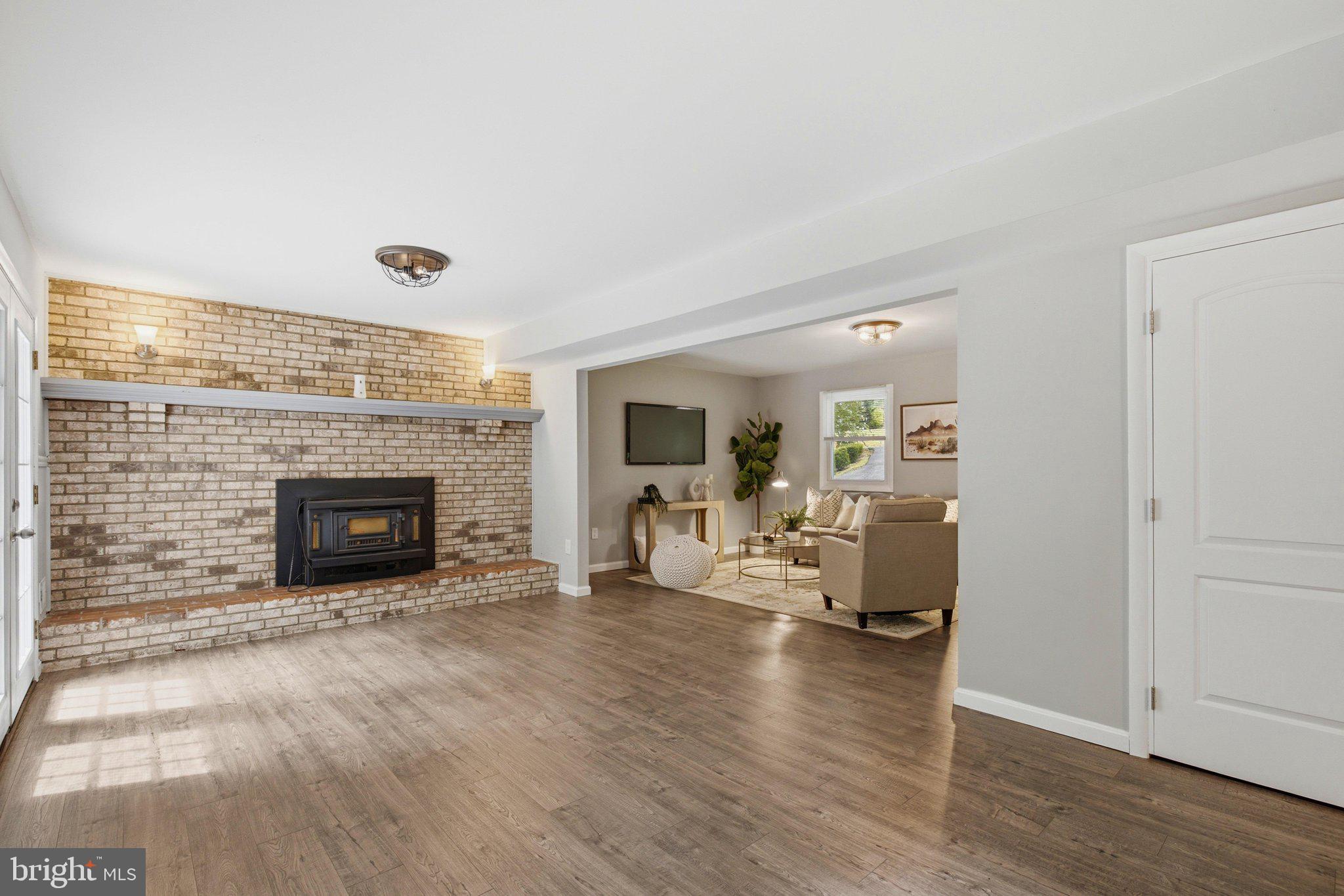 PARIS ESTATES - Residential