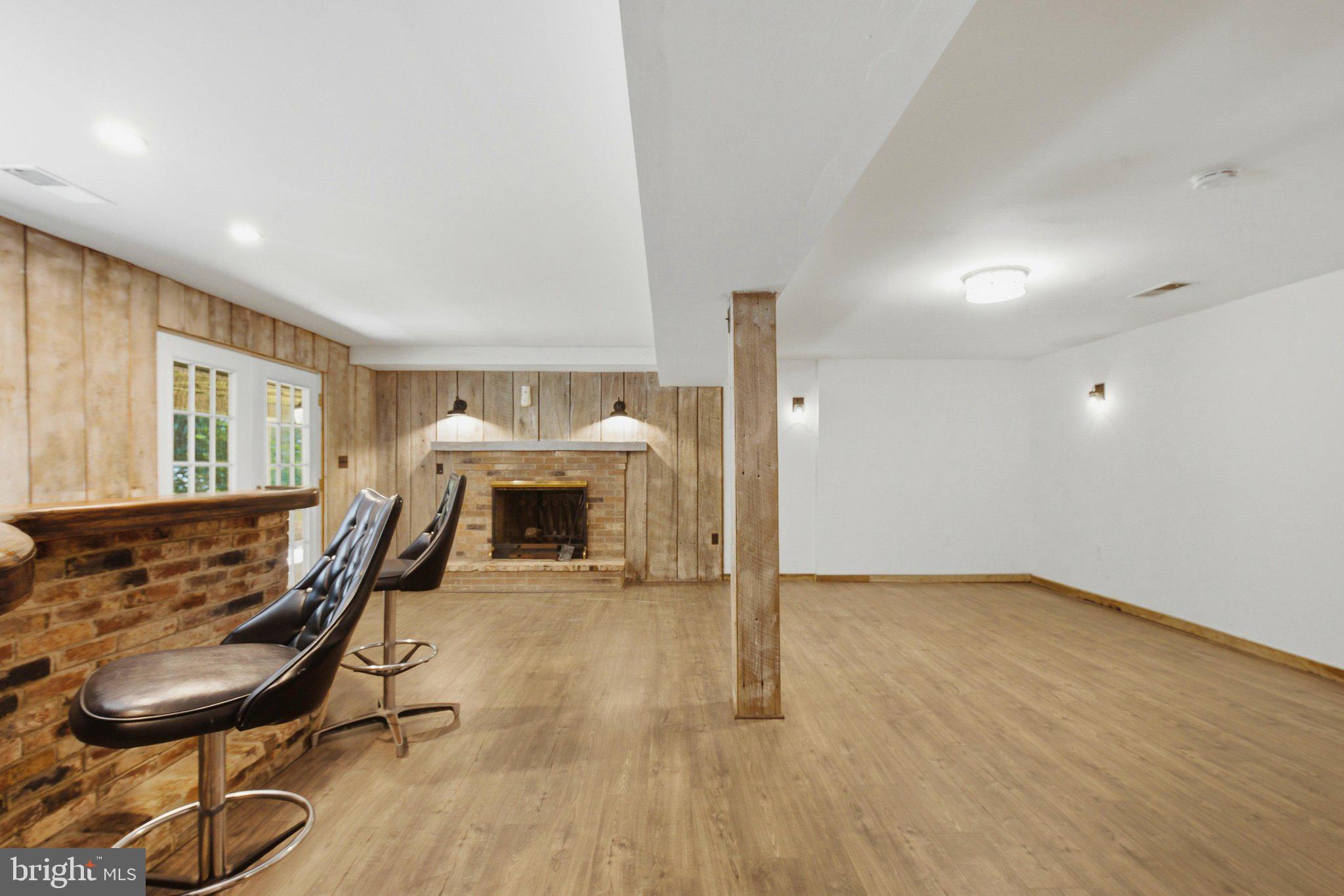 PARIS ESTATES - Residential