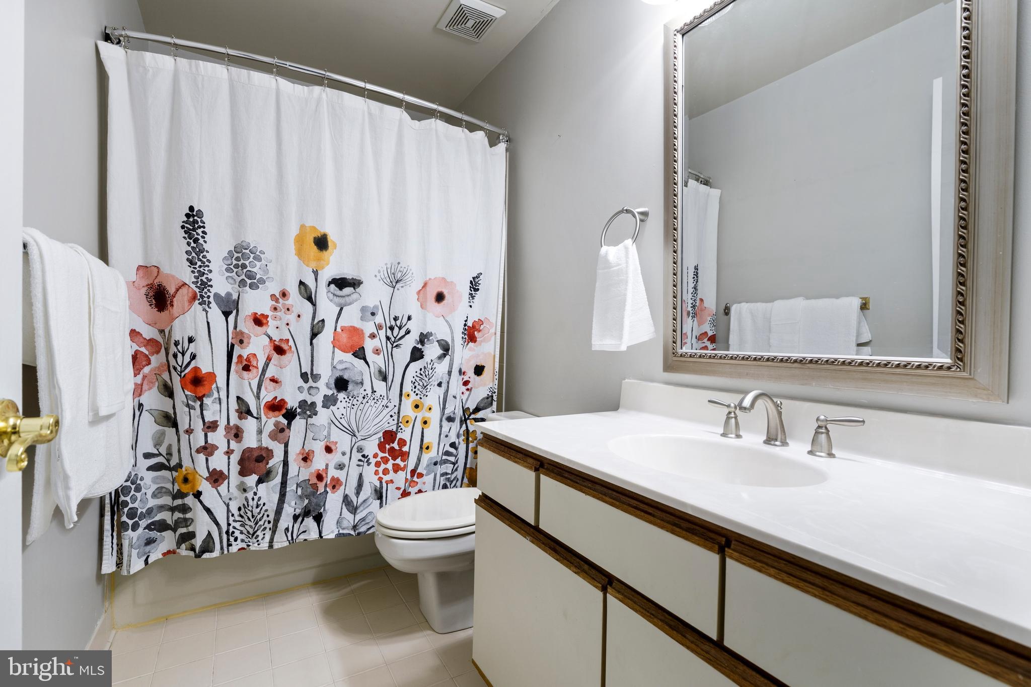LOVETON FARMS - Residential