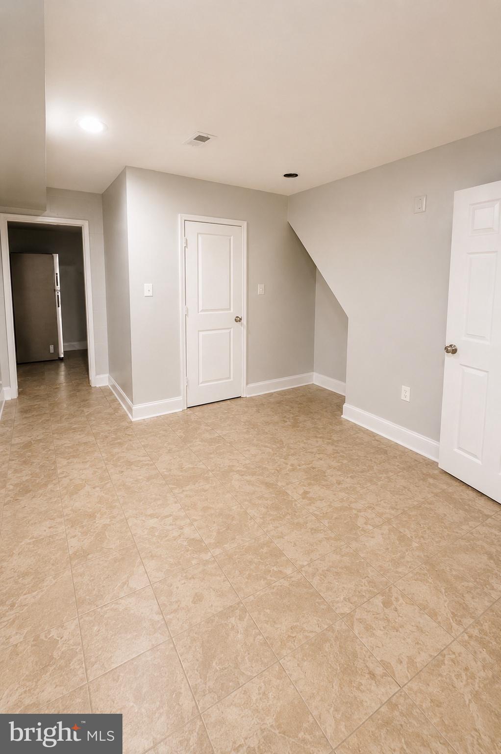 SUMMERDALE - Residential