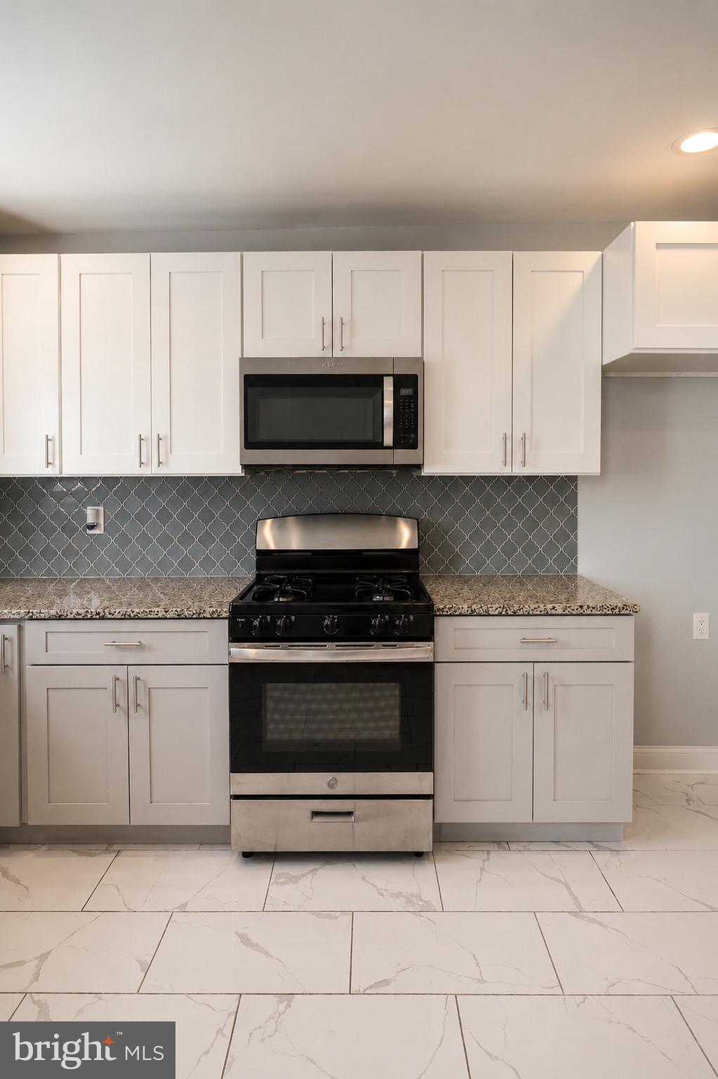 SUMMERDALE - Residential