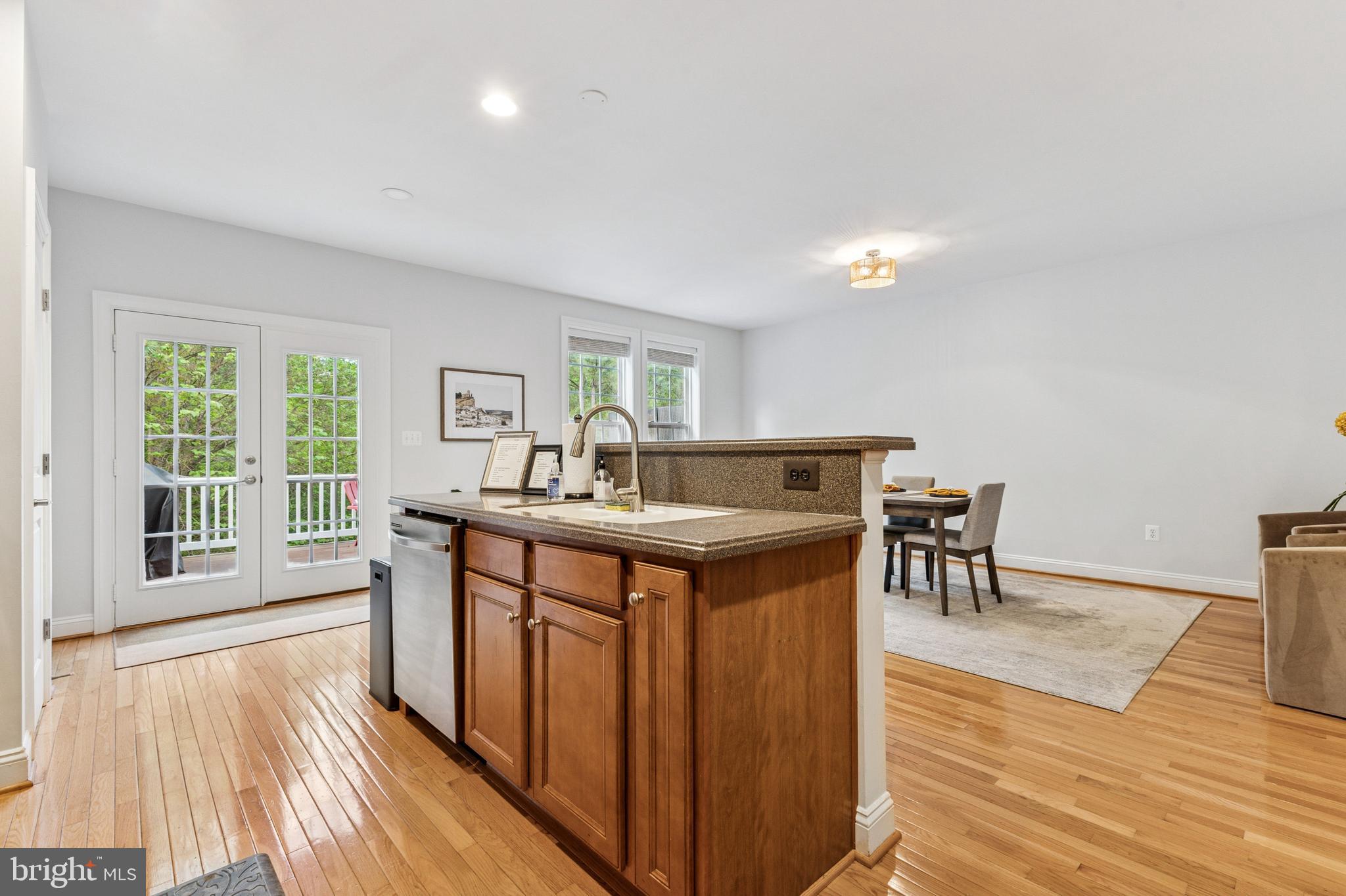 SOUTH MARKET - Residential