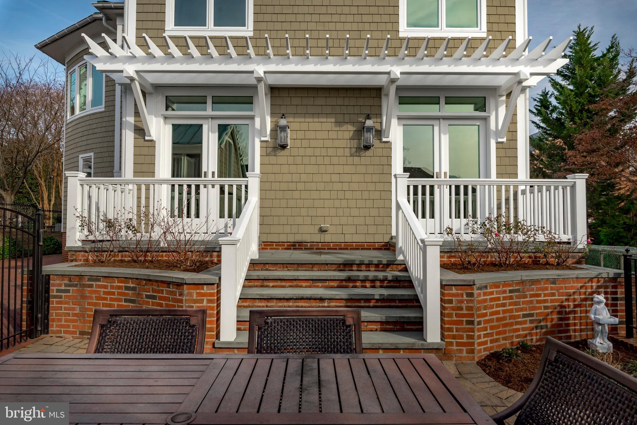 MURRAY HILL - Residential