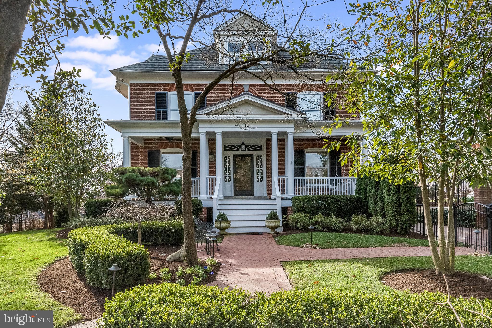 MURRAY HILL - Residential