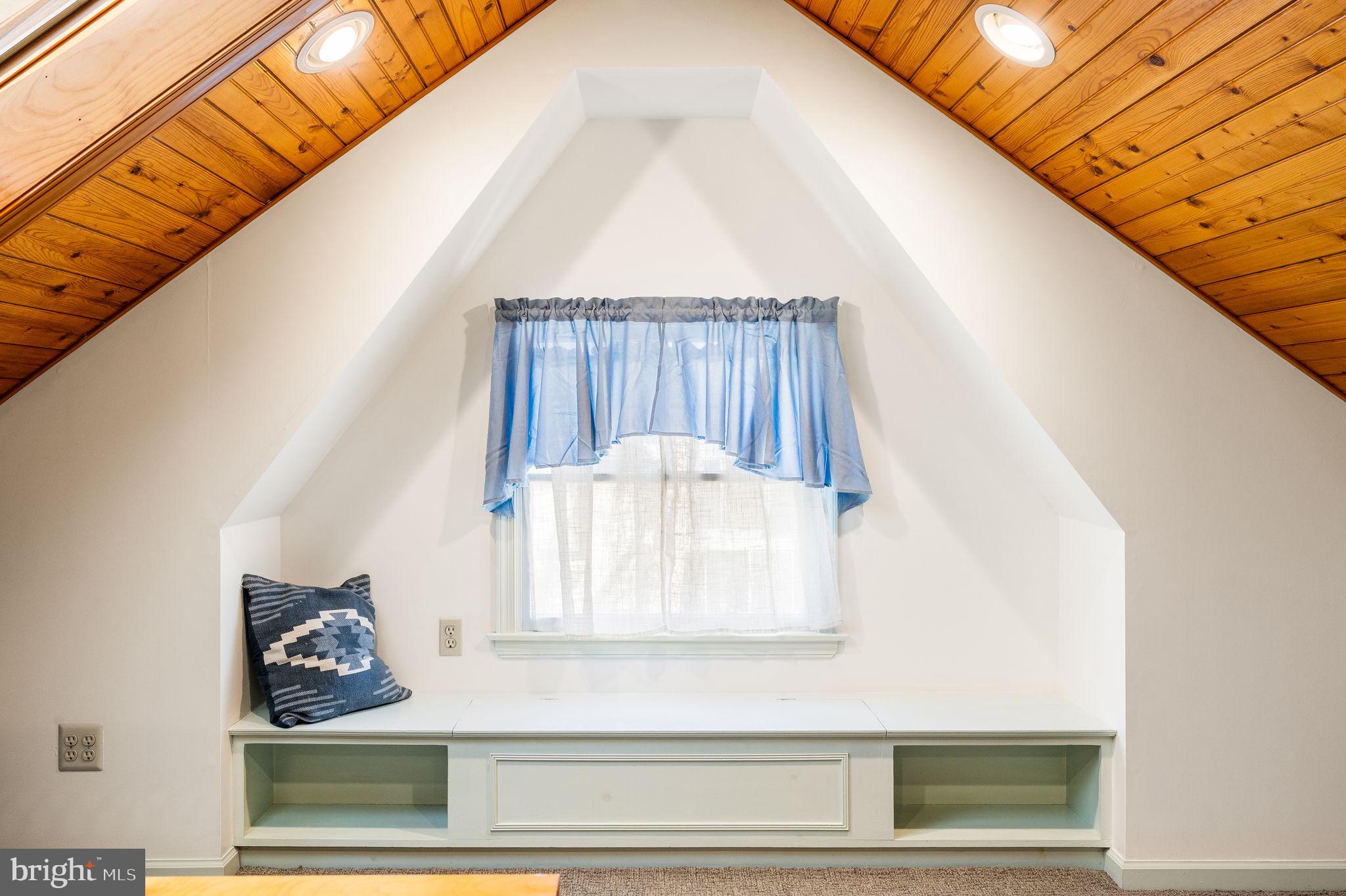 SWARTHMORE HILLS - Residential