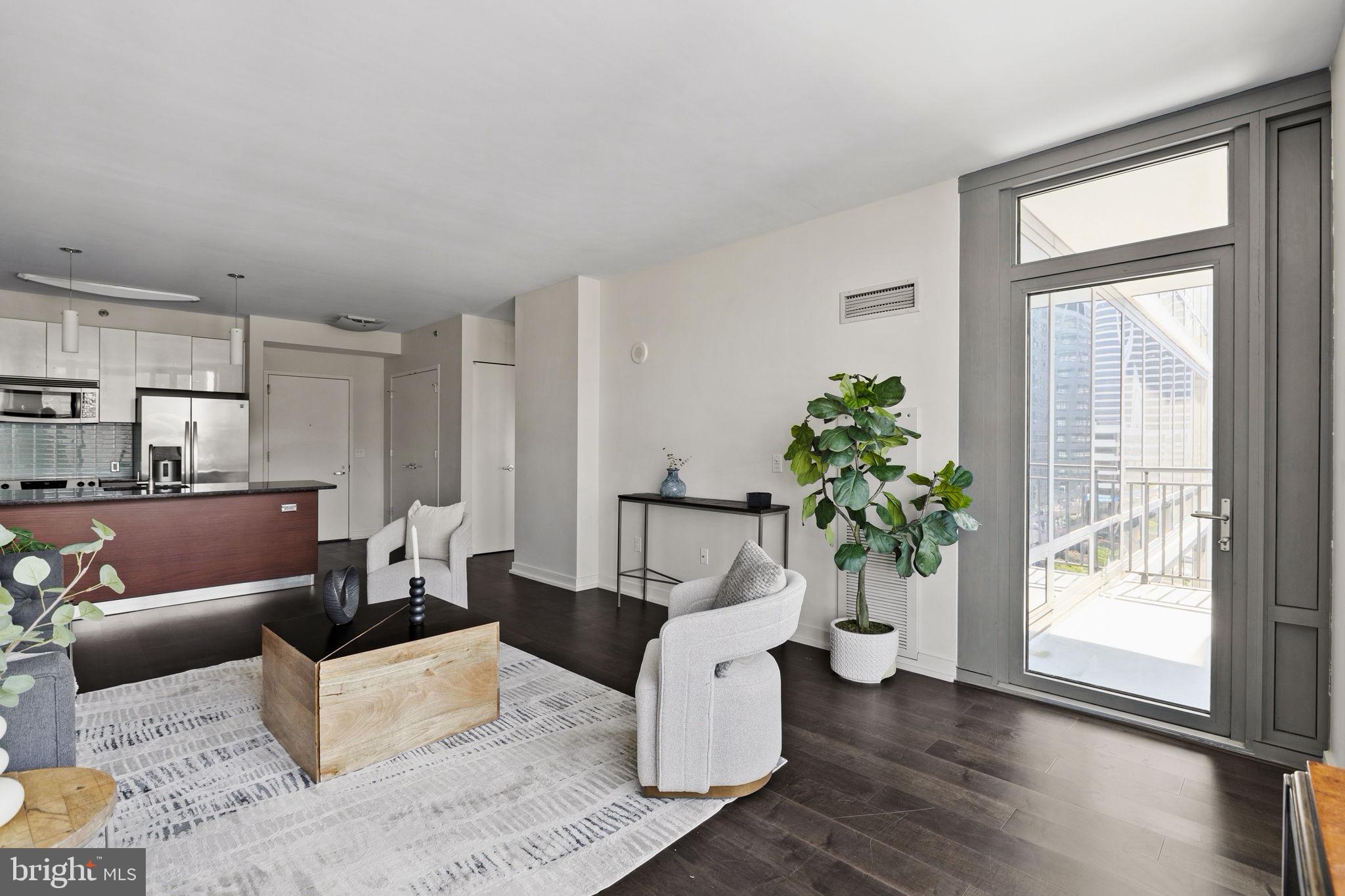 RITTENHOUSE SQUARE - Residential