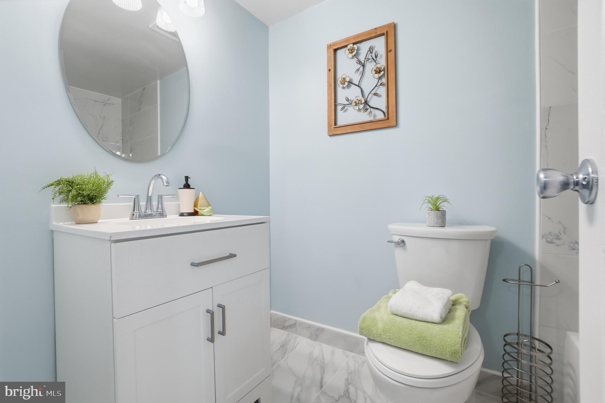 YORKTOWNE SQUARE - Residential