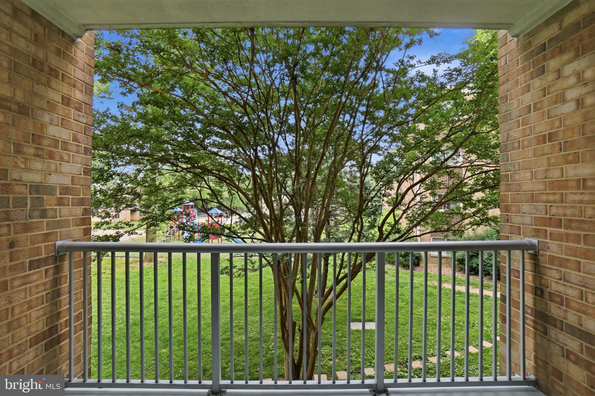 YORKTOWNE SQUARE - Residential