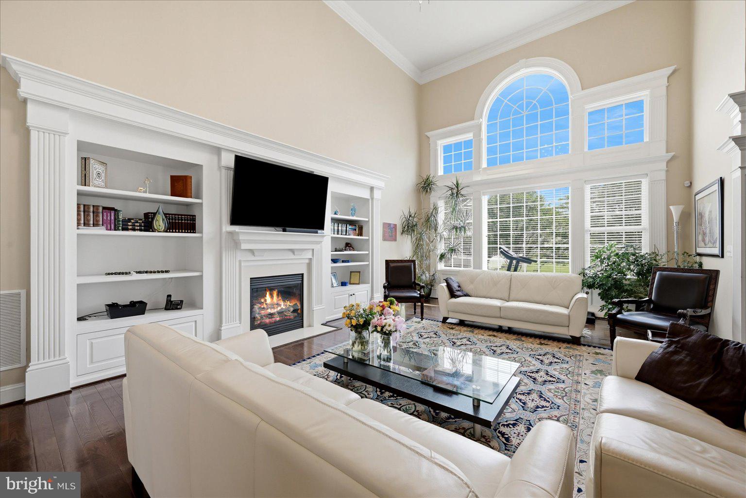 DAWSON'S CORNER - Residential