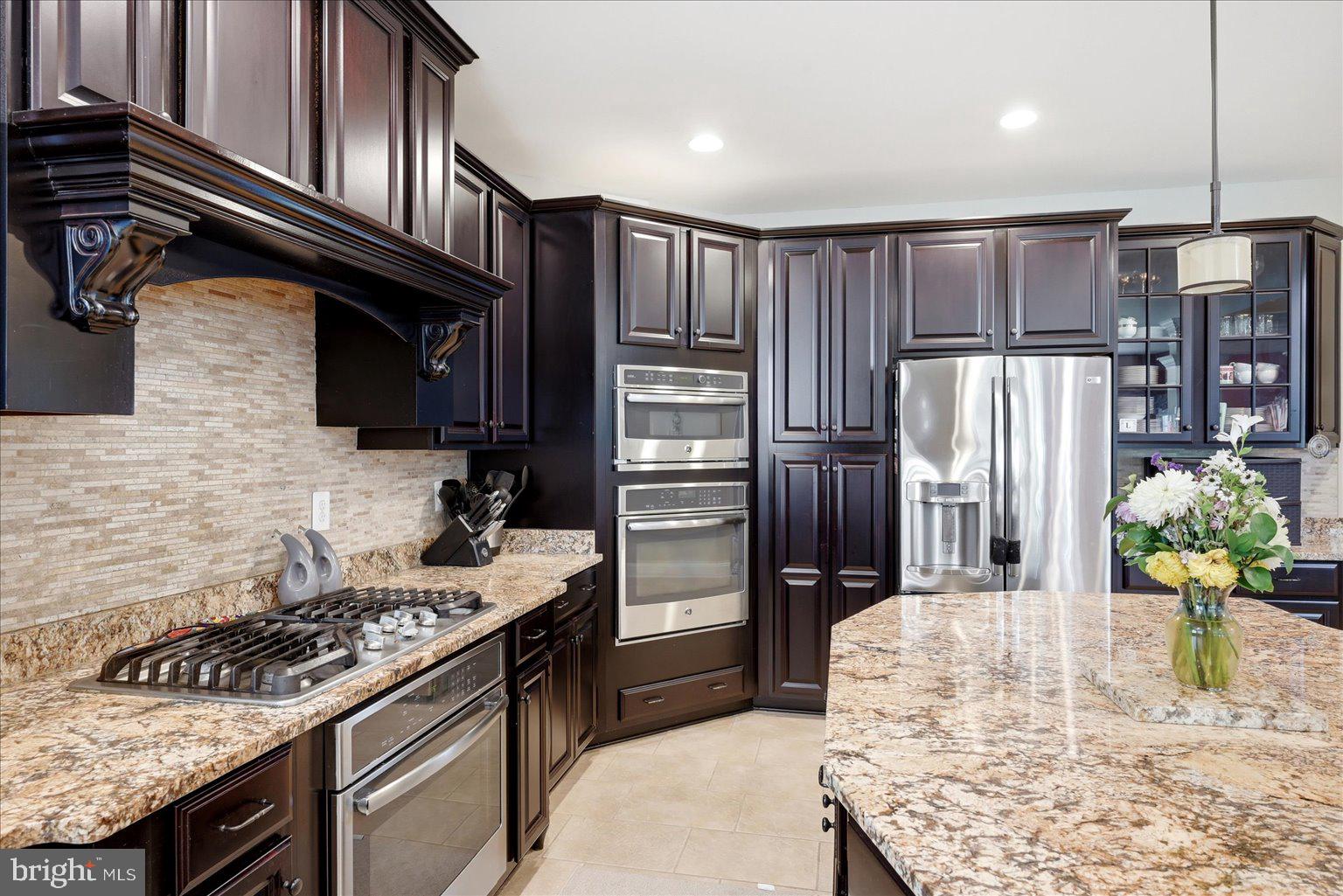 DAWSON'S CORNER - Residential