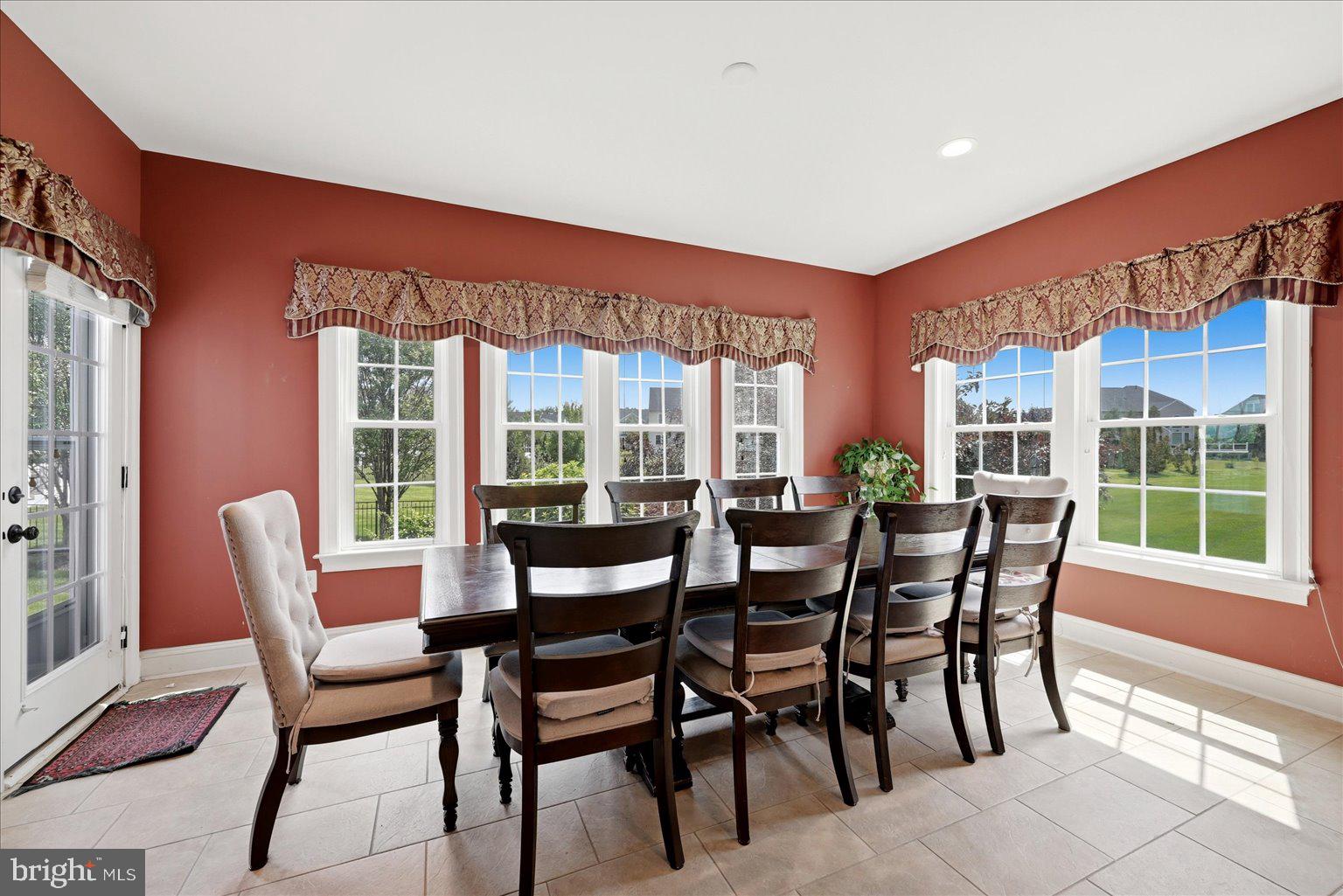 DAWSON'S CORNER - Residential