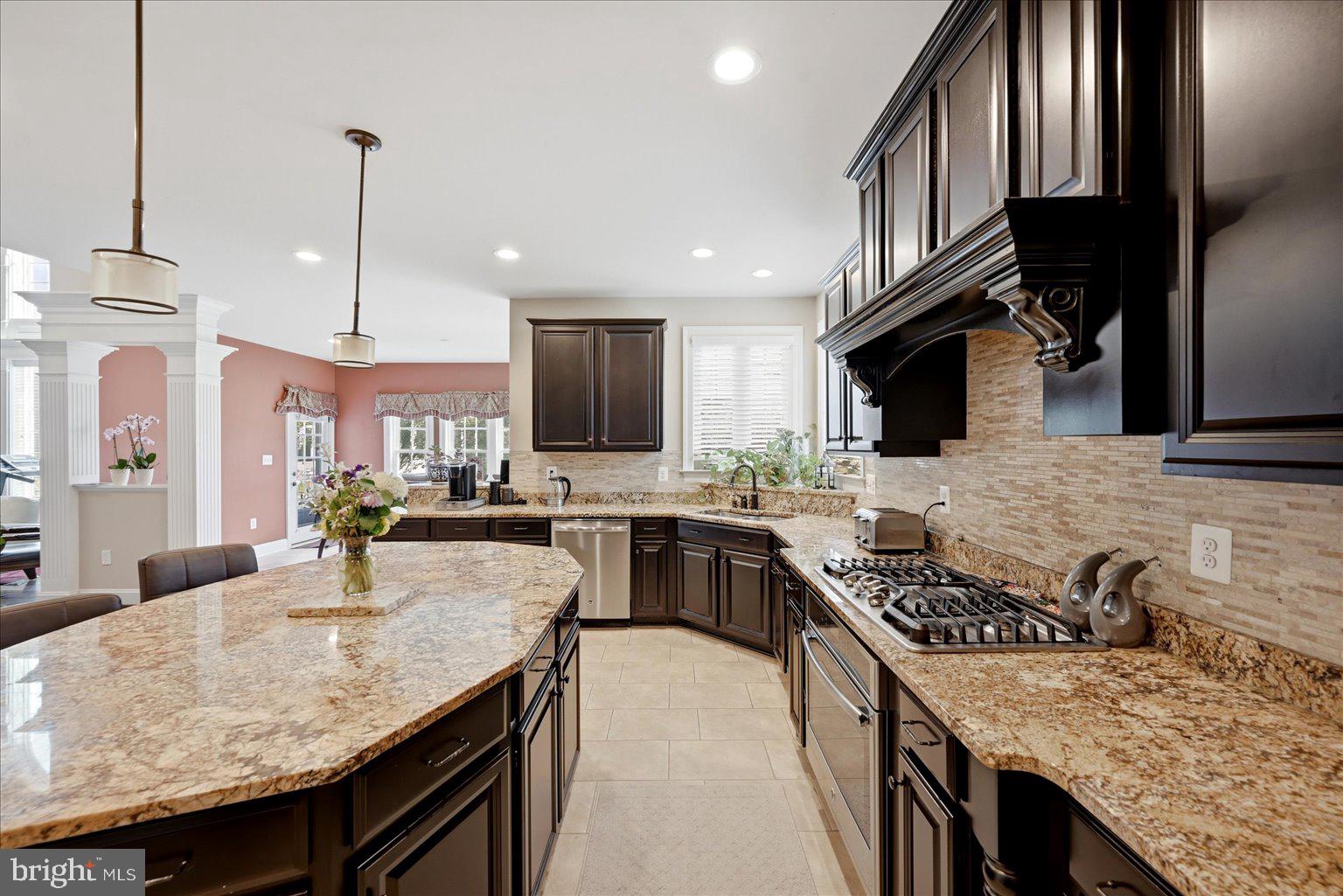 DAWSON'S CORNER - Residential
