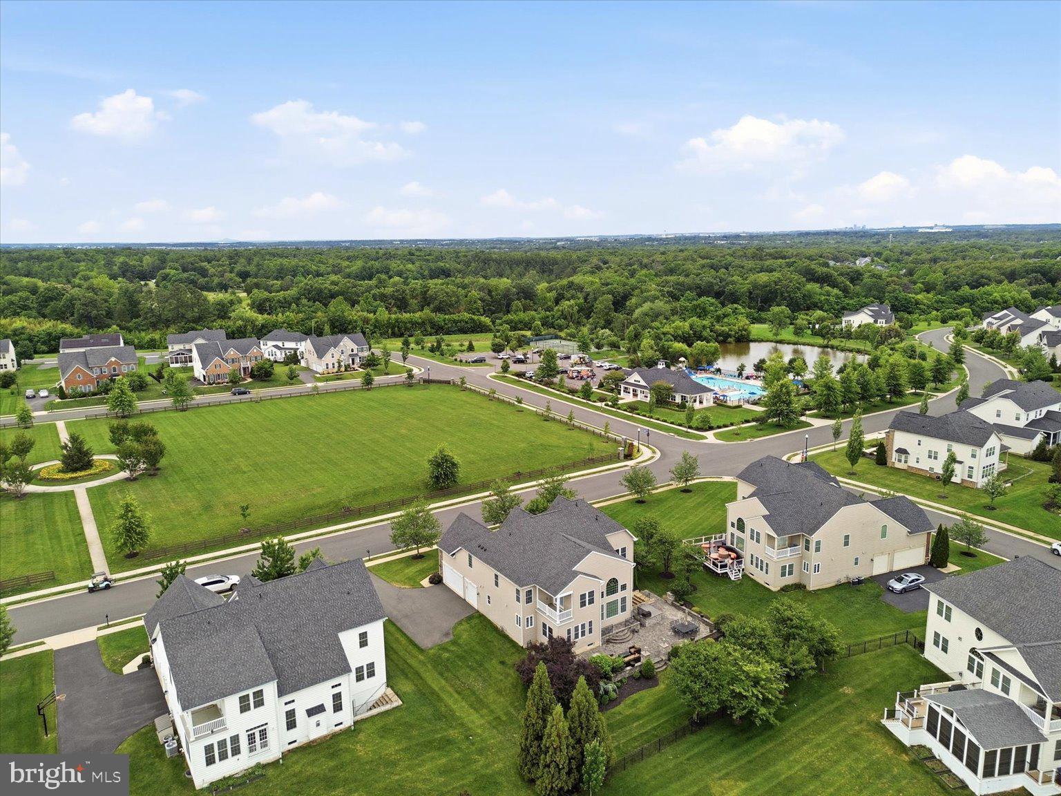 DAWSON'S CORNER - Residential