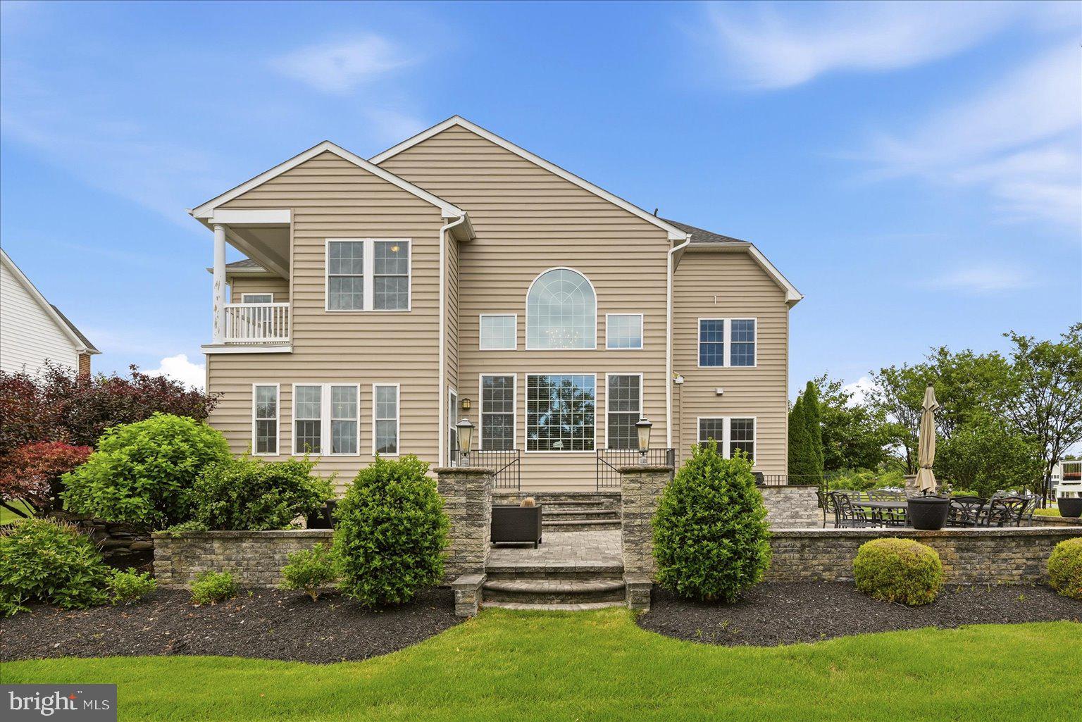 DAWSON'S CORNER - Residential