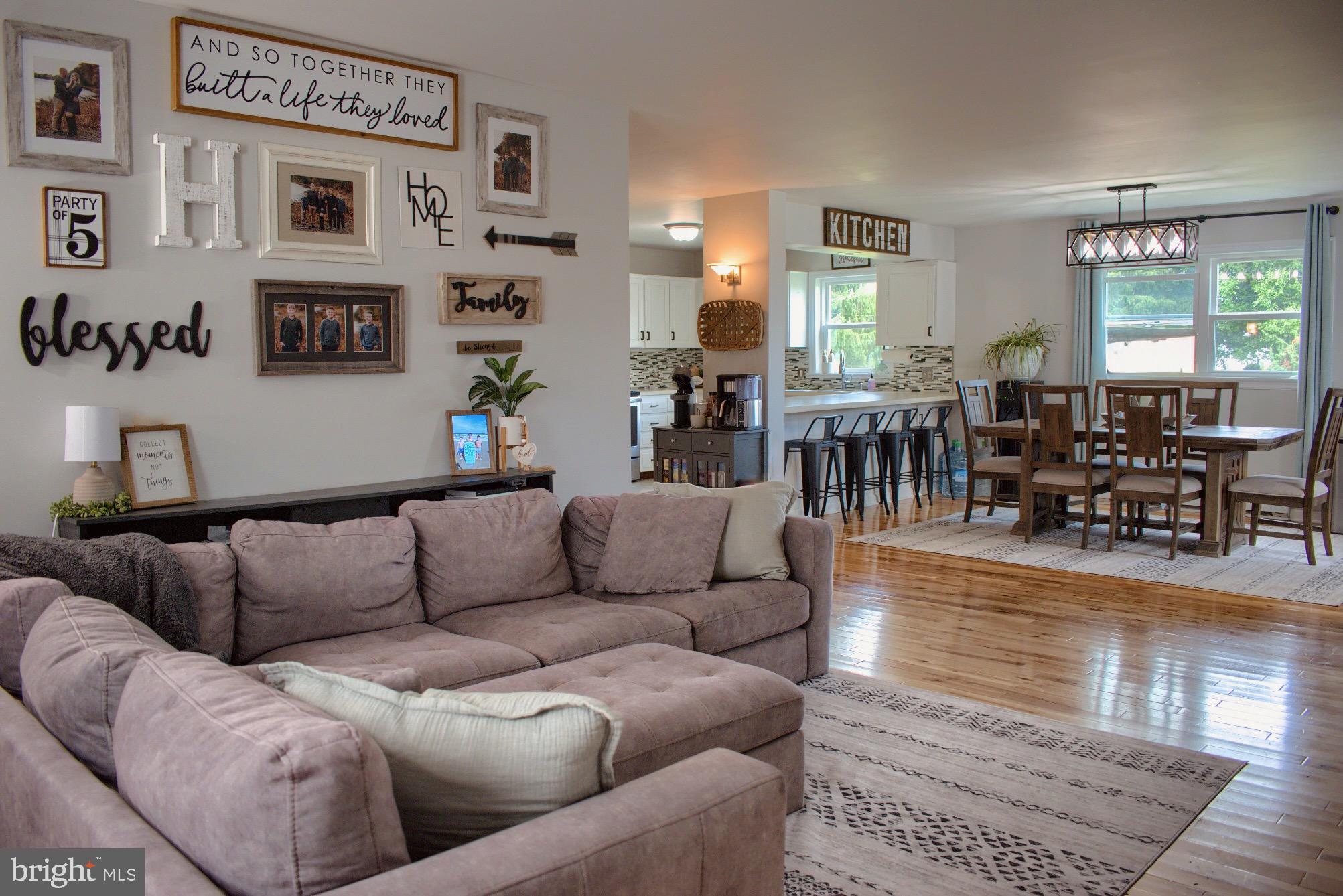 MONROE MANOR - Residential