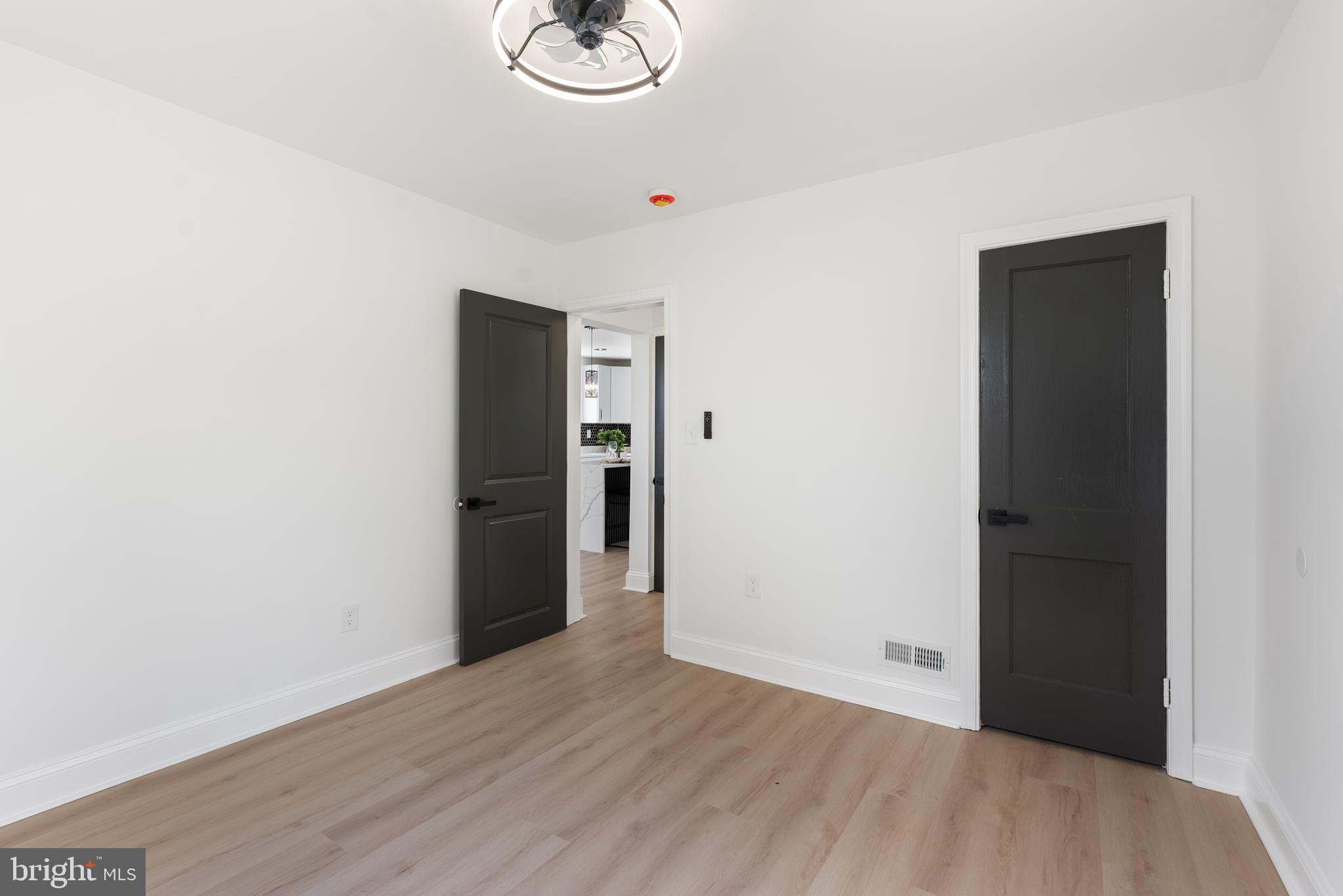 KENILWORTH PARK - Residential